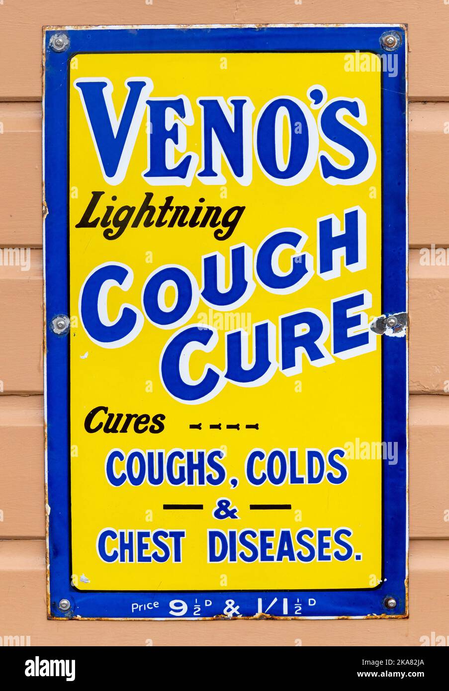 Publicité en boîte pour le traitement contre la toux de Veno. Banque D'Images