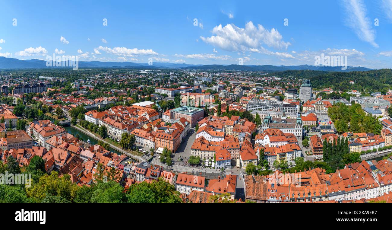 Vue sur la vieille ville depuis le château de Lubljana, Ljubljana, Slovénie Banque D'Images