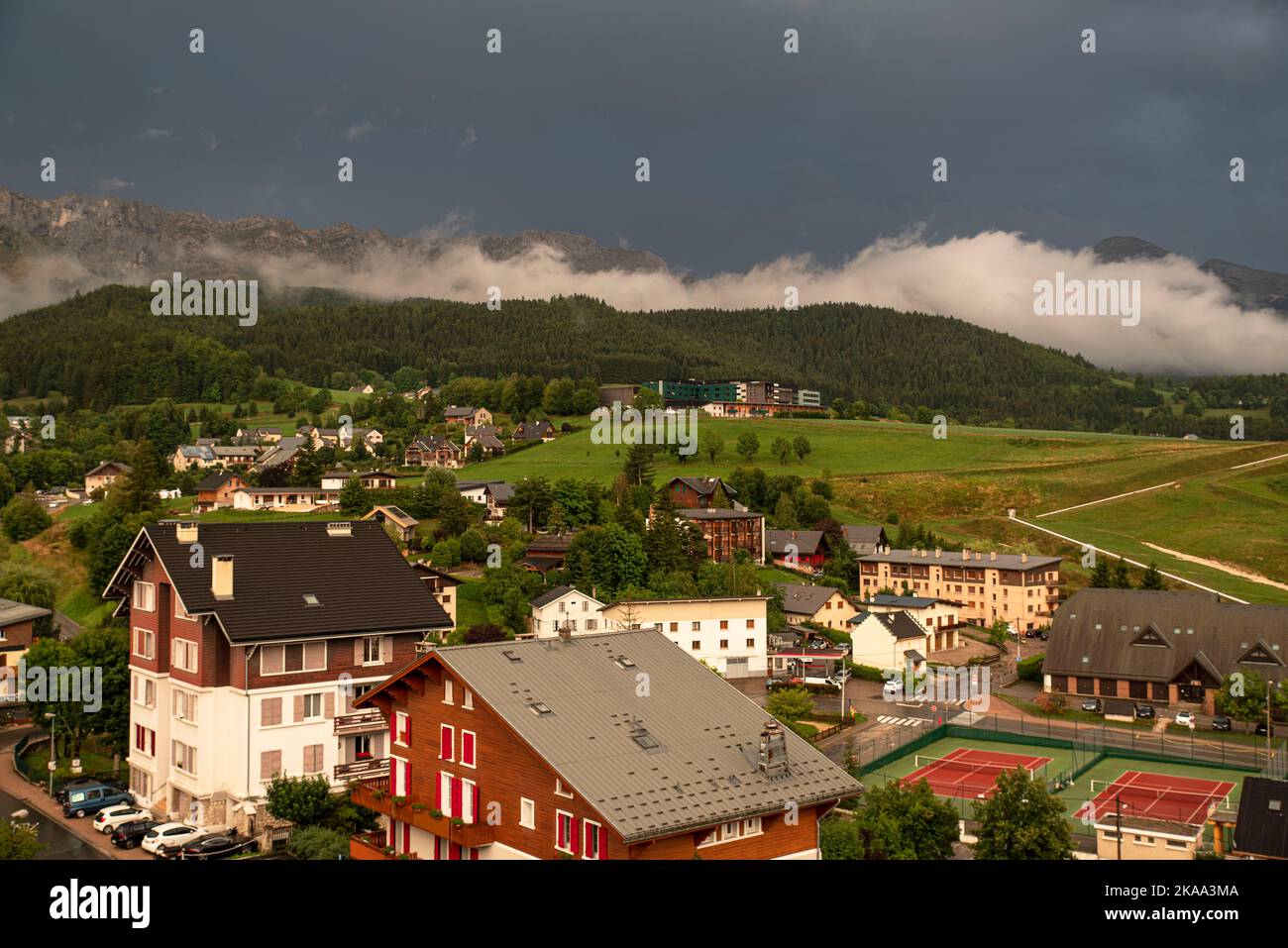 Panorama du village de Villard de Lans dans le Alpes en France Banque D'Images