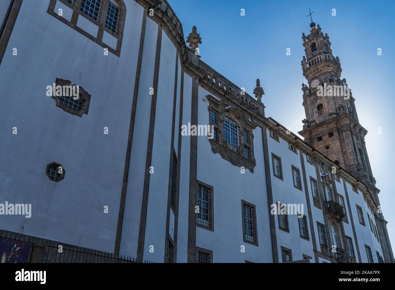 Tour Clerigos dans la ville de Porto au Portugal Banque D'Images