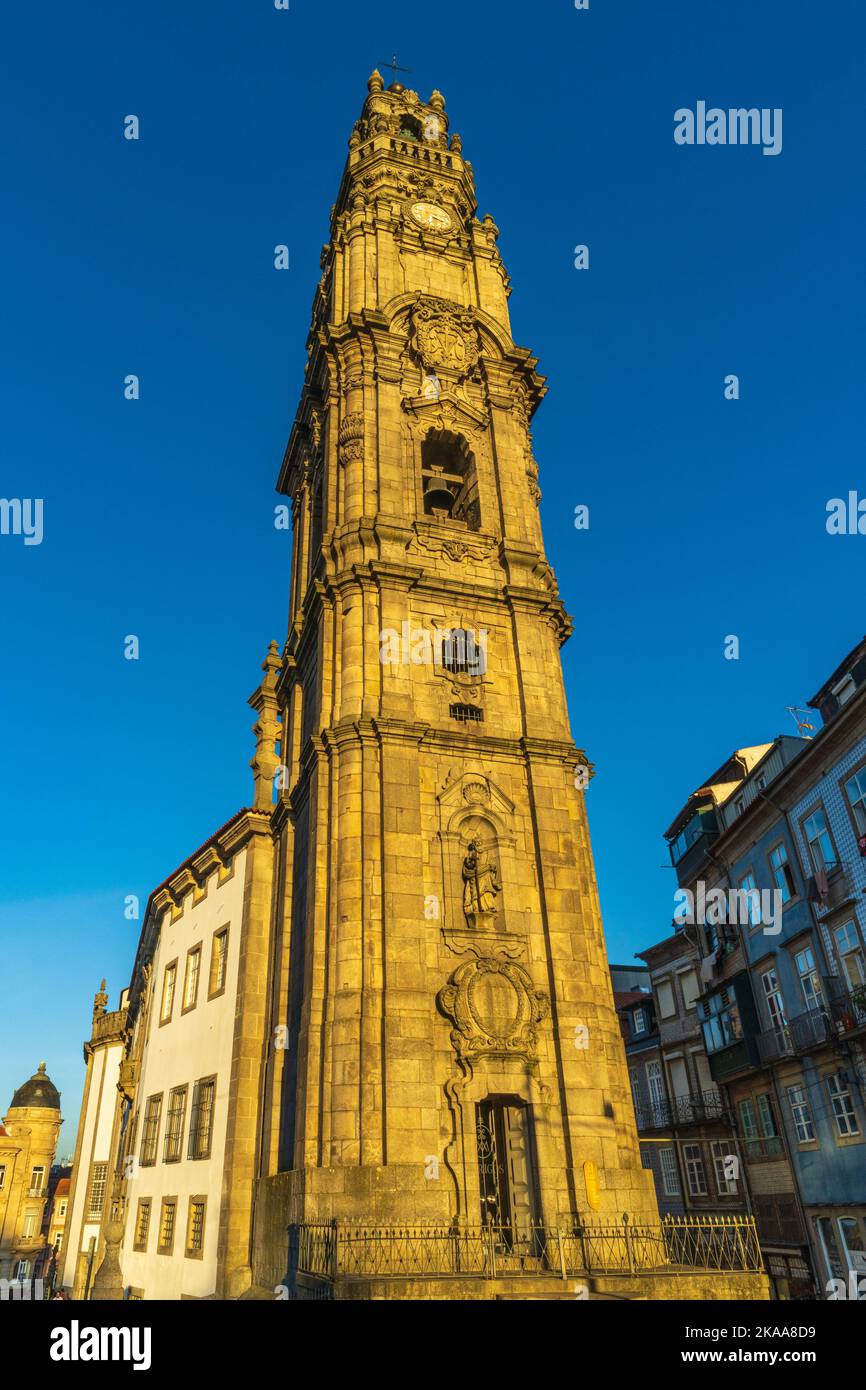 Tour Clerigos dans la ville de Porto au Portugal Banque D'Images