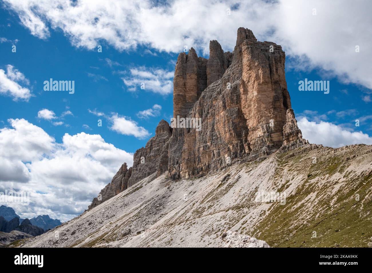 Paysage alpin sauvage pittoresque autour des 3 montagnes de Zinnen, les dolomites dans le sud du Tyrol Banque D'Images