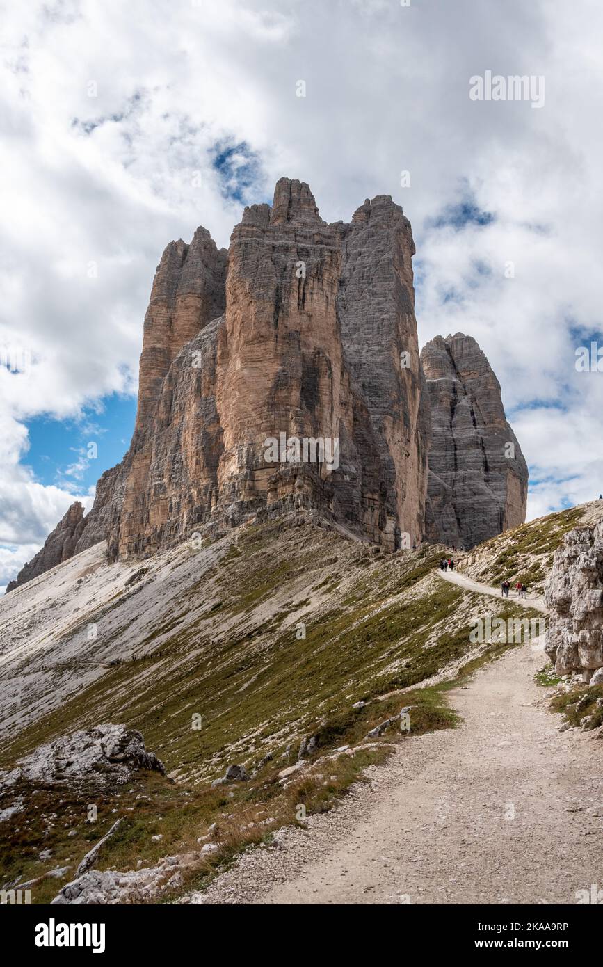 Paysage alpin sauvage pittoresque autour des 3 montagnes de Zinnen, les dolomites dans le sud du Tyrol Banque D'Images