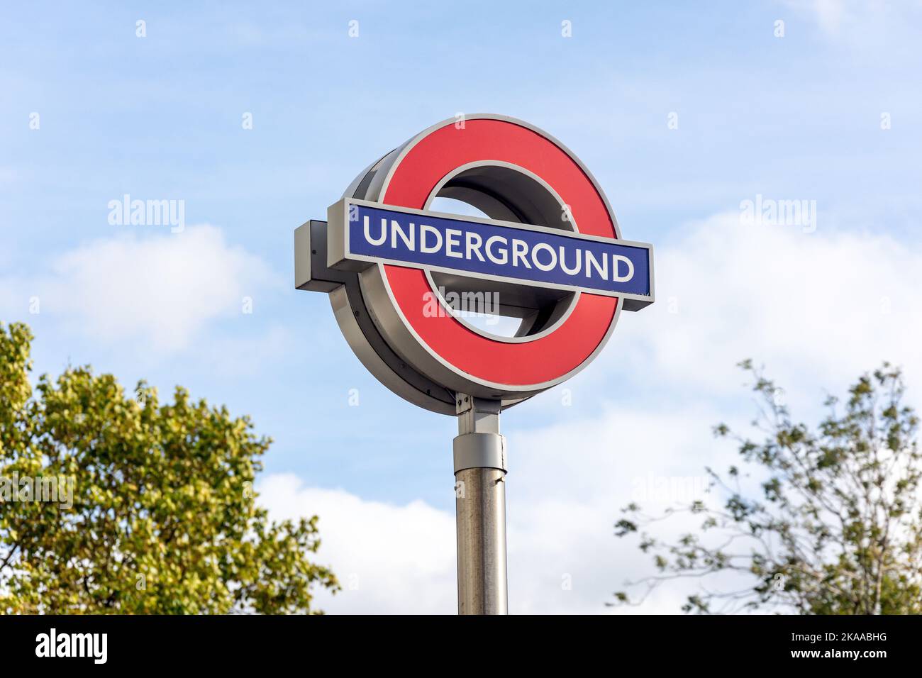 Panneau de la station de métro Tower Hill, Tower Hill, London Borough of Tower Hamlets, Greater London, Angleterre, Royaume-Uni Banque D'Images