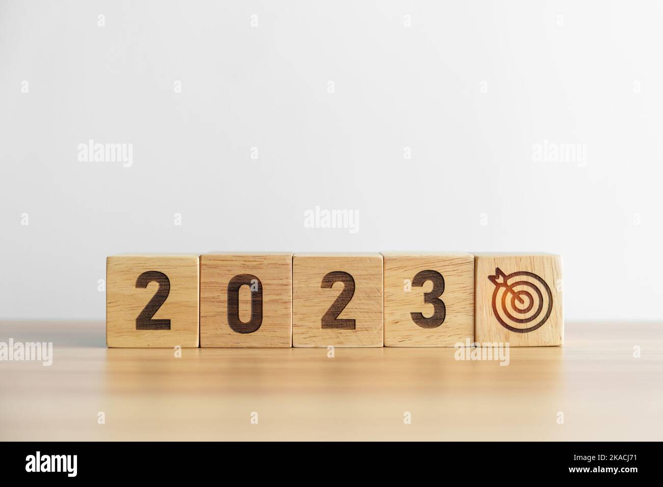 2023 bloc avec icône de plan de travail. Objectif, cible, résolution ...