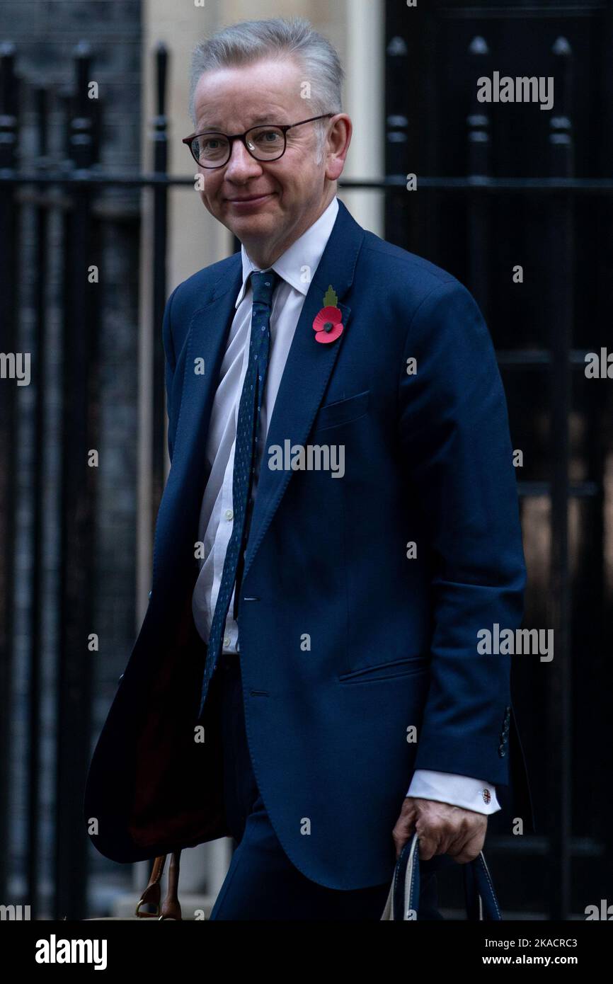 Londres, Royaume-Uni, 02/11/2022, le député Michael Gove, secrétaire d'État à la mise à niveau, quitte le 10 Downing Street à Londres le 2nd novembre 2022. Banque D'Images