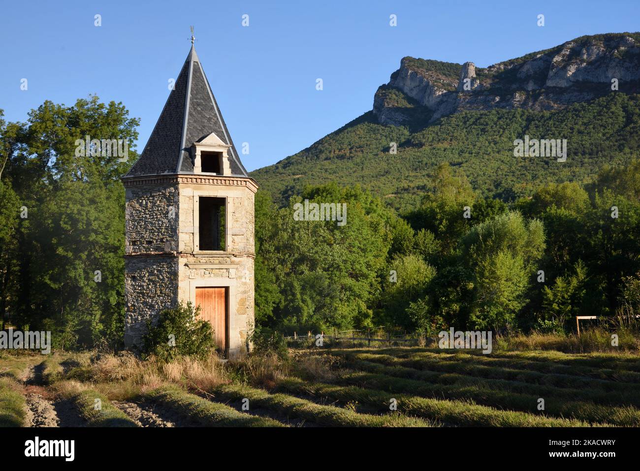 Folly, petite Maison ou Tour Maison Saou Drôme France de forme hexagonale Banque D'Images