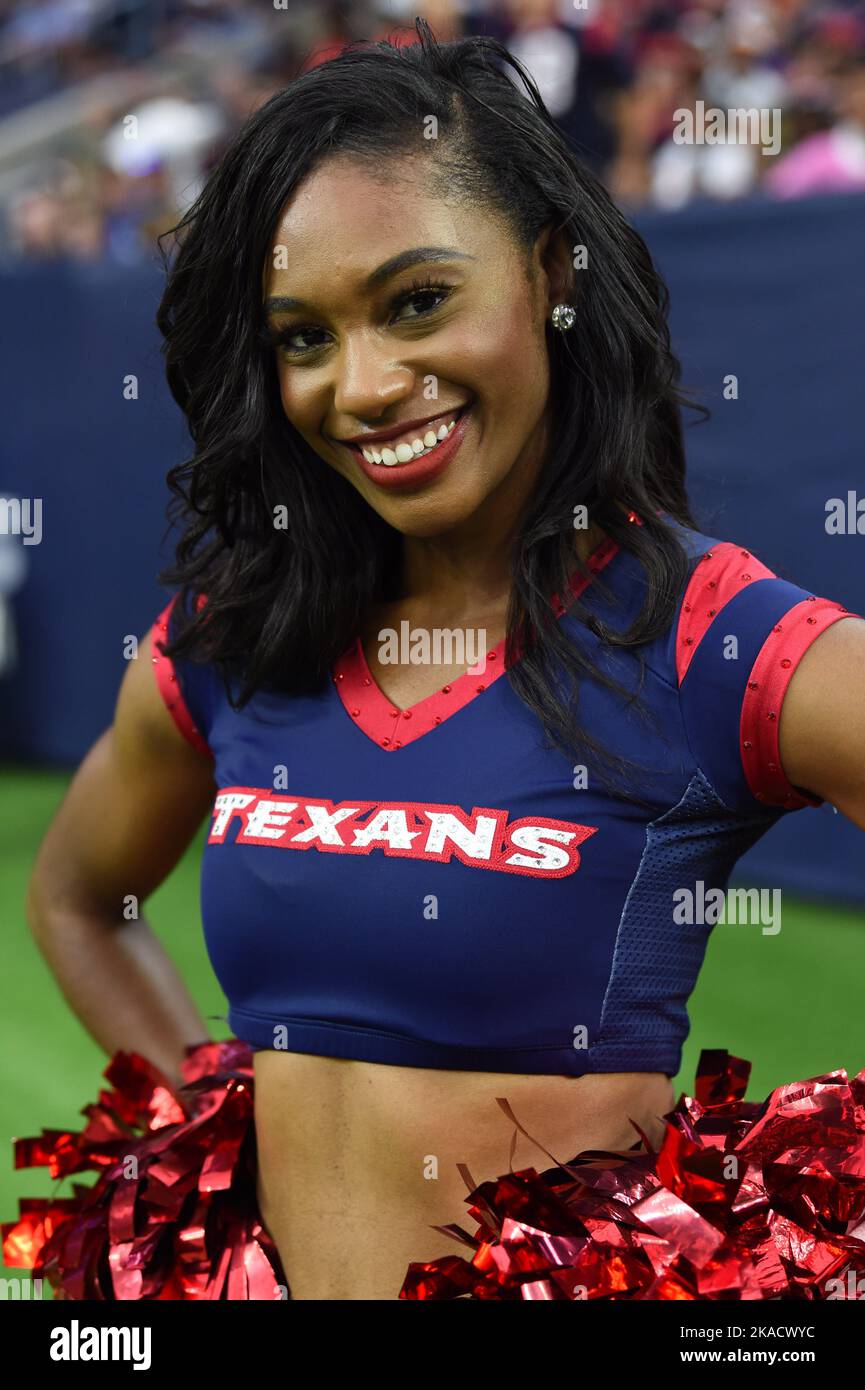 Le cheerleader des Texans de Houston lors du match de football NFL entre les Titans du Tennessee et les Texans de Houston, dimanche, 30 octobre 2022, au NRG Park i Banque D'Images