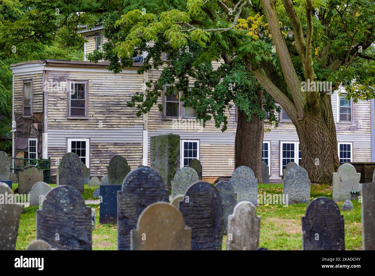 Salem, Massachusetts, Etats-Unis - 3 septembre 2022 : cimetière de Burying point, le plus ancien de Salem, fondé en 1637 Banque D'Images