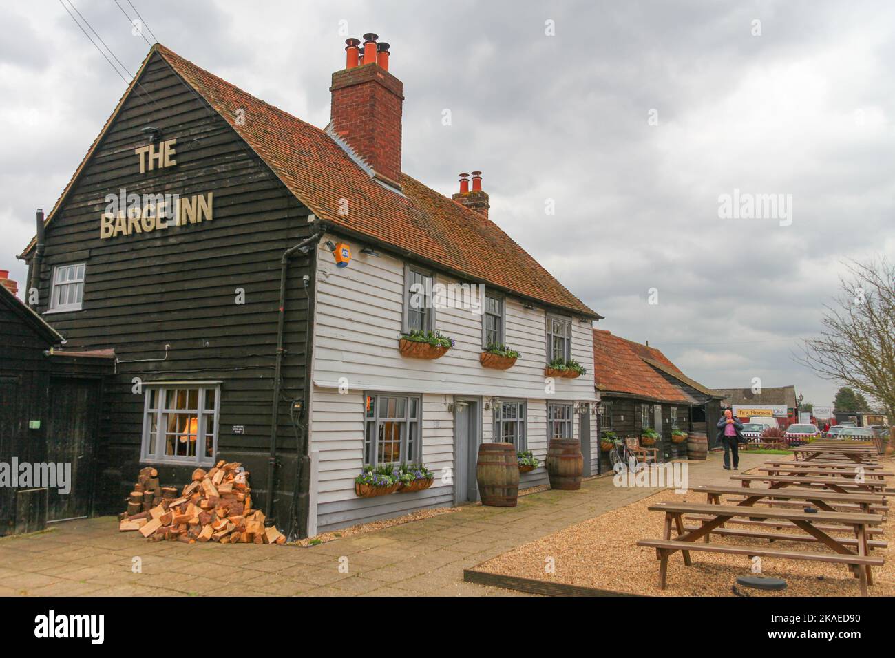 The Barge Inn, Battlesbridge, Royaume-Uni. Pub historique, météo. Bâtiment répertorié. Banque D'Images