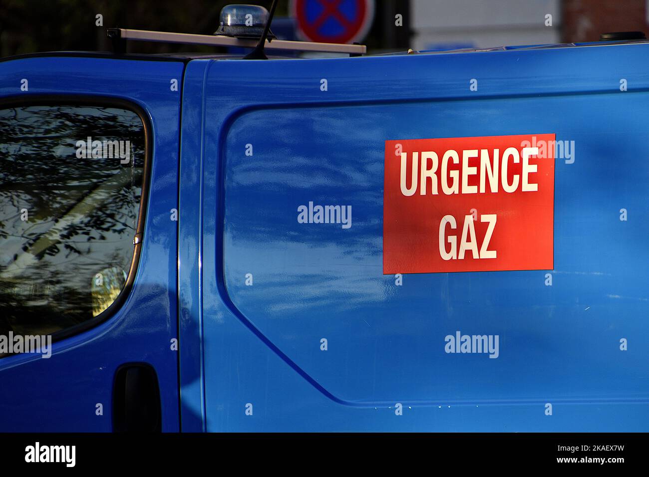 Un véhicule de gaz réseau distribution France (GRDF) vu sur le site de la fuite de gaz. Une importante fuite de gaz dans la rue s'est produite dans le district de Joliette. Quelque 800 foyers ont été privés de gaz en raison de coupures de réseau. Banque D'Images Un véhicule de gaz réseau distribution France (GRDF) vu sur le site de la fuite de gaz. Une importante fuite de gaz dans la rue s'est produite dans le district de Joliette. Quelque 800 foyers ont été privés de gaz en raison de coupures de réseau. Banque D'Images