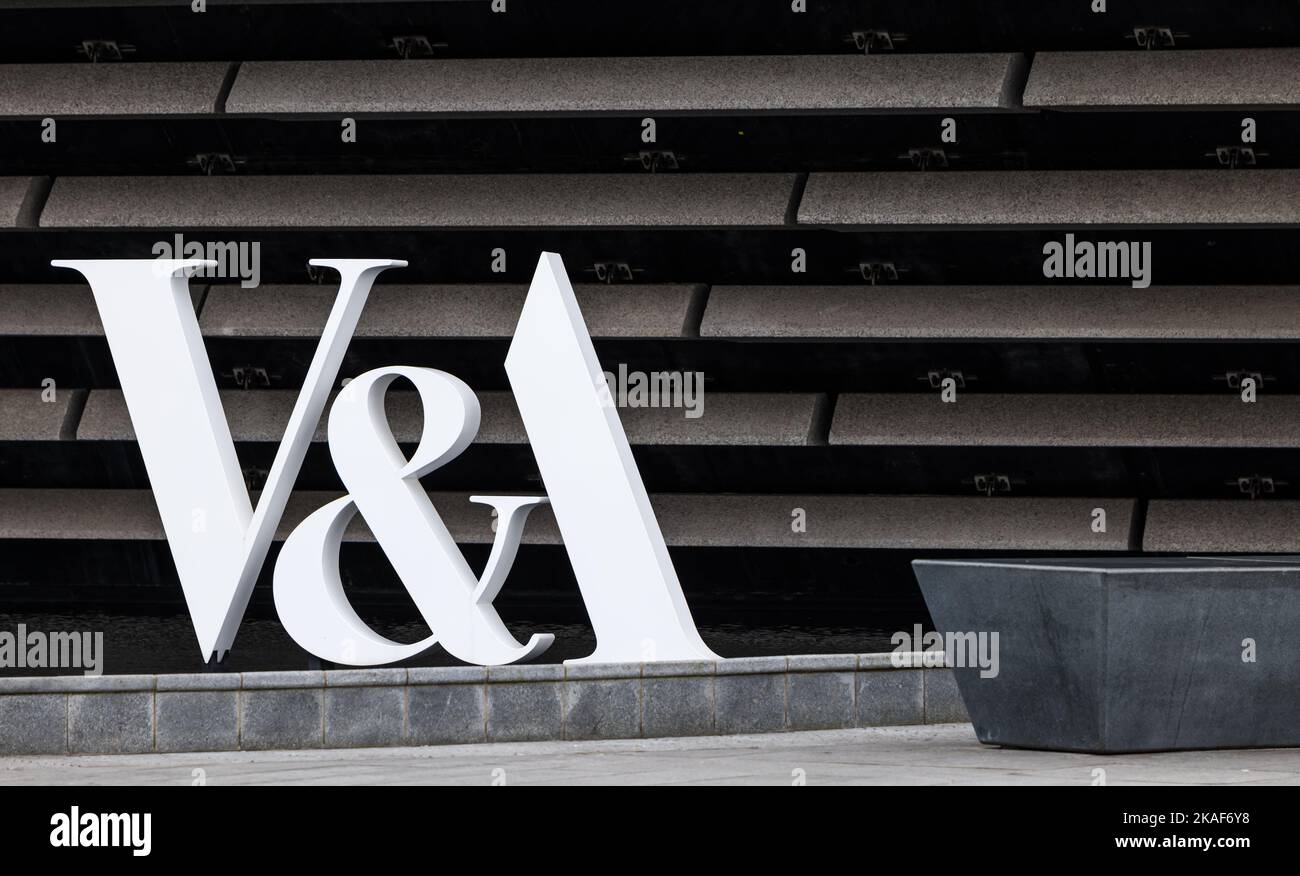 Logo V&A à l'extérieur du musée de Dundee, en Écosse, au Royaume-Uni Banque D'Images