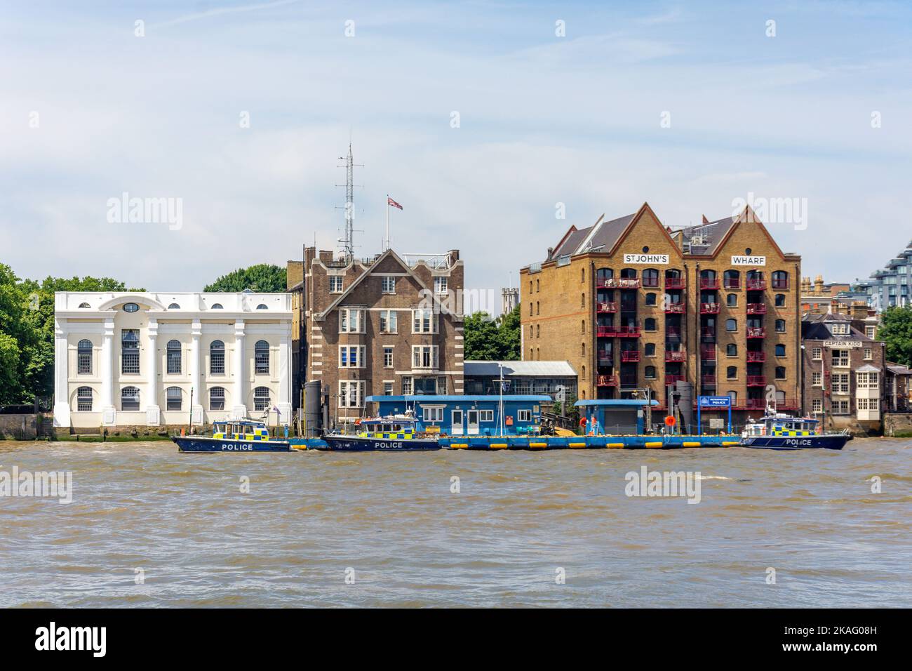 Metropolitan police Marine police Unit on River Thames, Wapping, The London Borough of Tower Hamlets, Greater London, Angleterre, Royaume-Uni Banque D'Images
