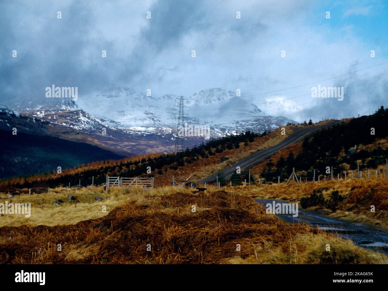 Glen Ogle Écosse approche de la tempête de neige Banque D'Images