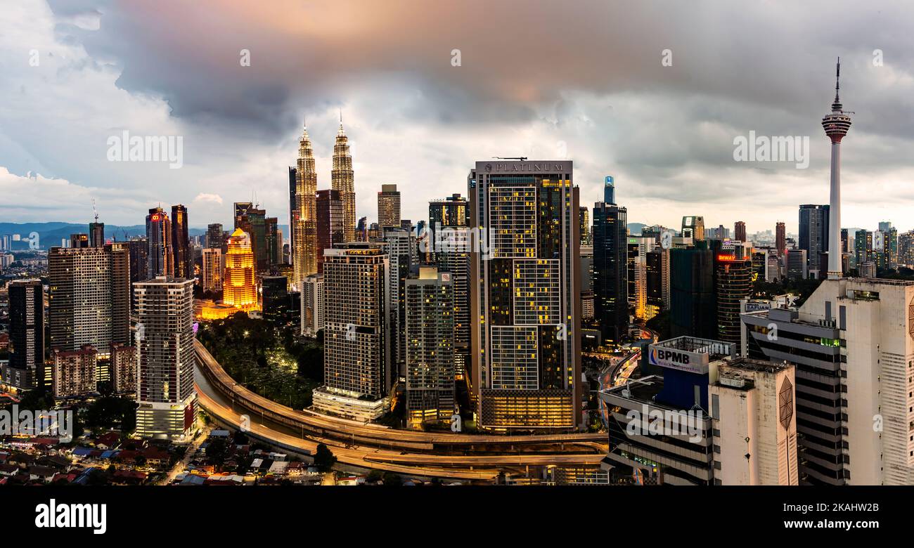 Panorama de l'horizon de Kuala Lumper au coucher du soleil Banque D'Images