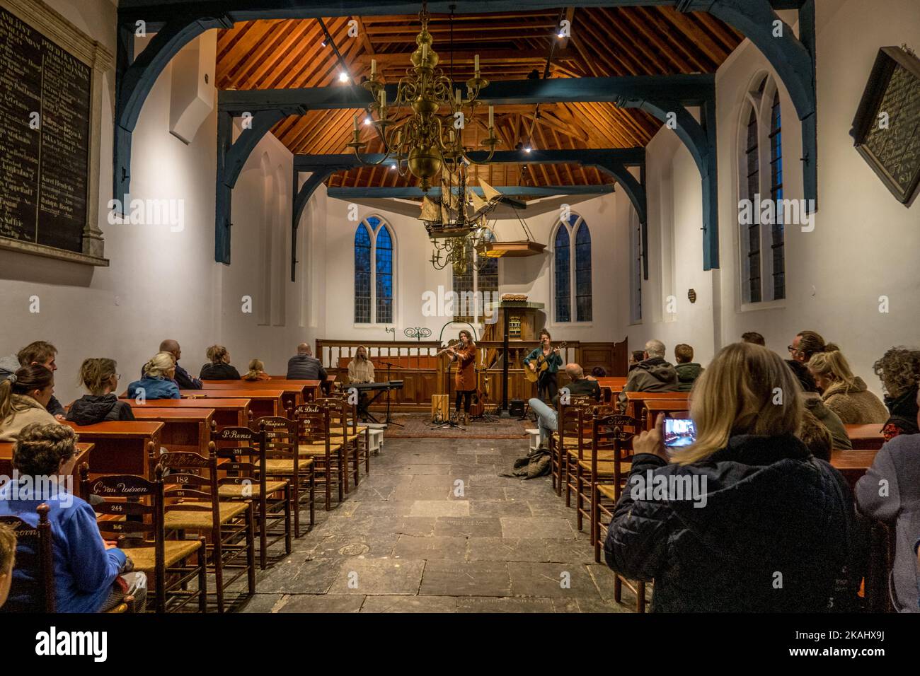 Enkhuizen, pays-Bas. Octobre 2022. Une représentation musicale dans la vieille église d'Enkhuizen. Photo de haute qualité Banque D'Images