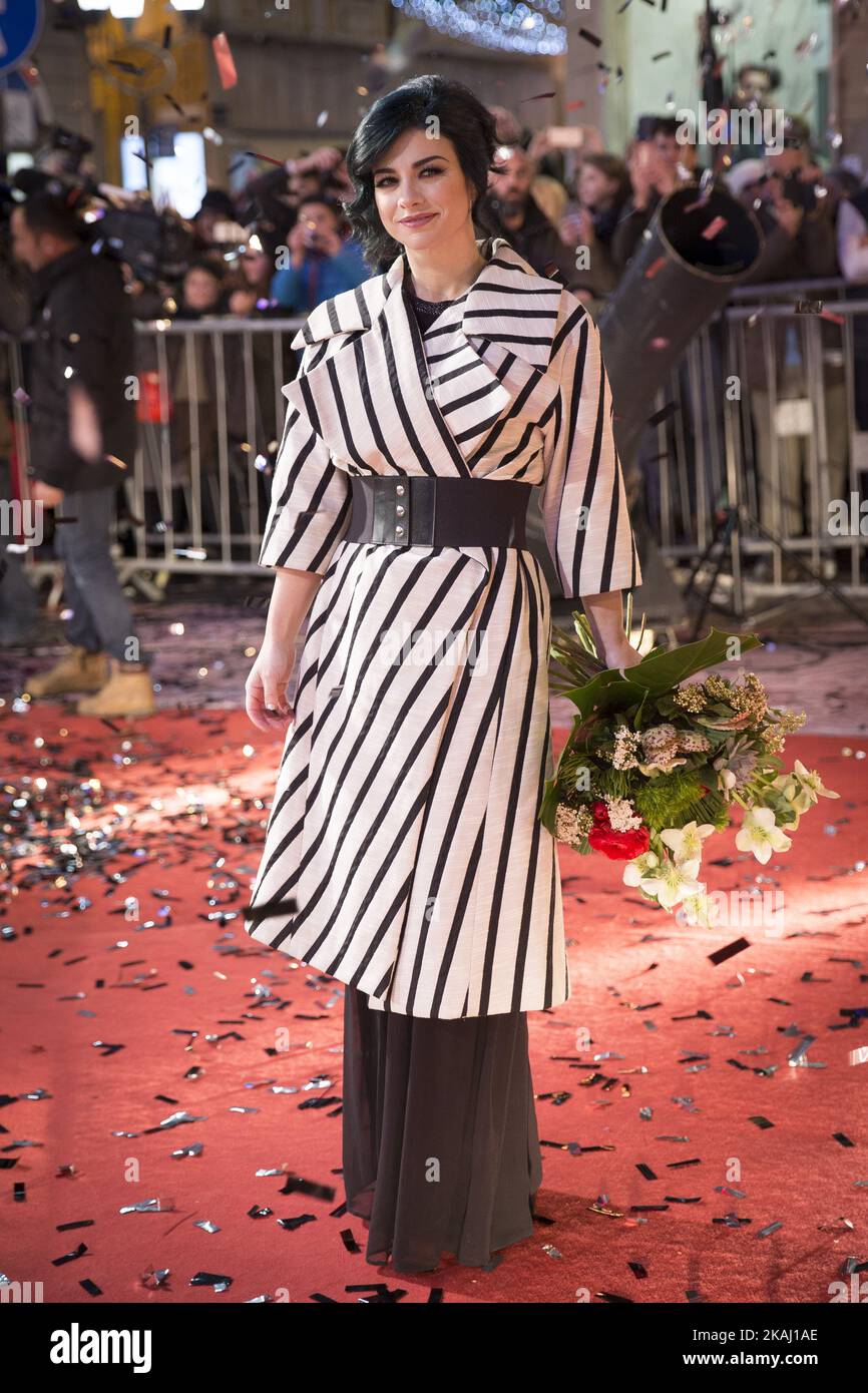 Dolcenera pendant le tapis rouge au festival de musique Sanremo 66th sur 8 février 2016. (Photo de Manuel Romano/NurPhoto) *** Veuillez utiliser le crédit du champ de crédit *** Banque D'Images