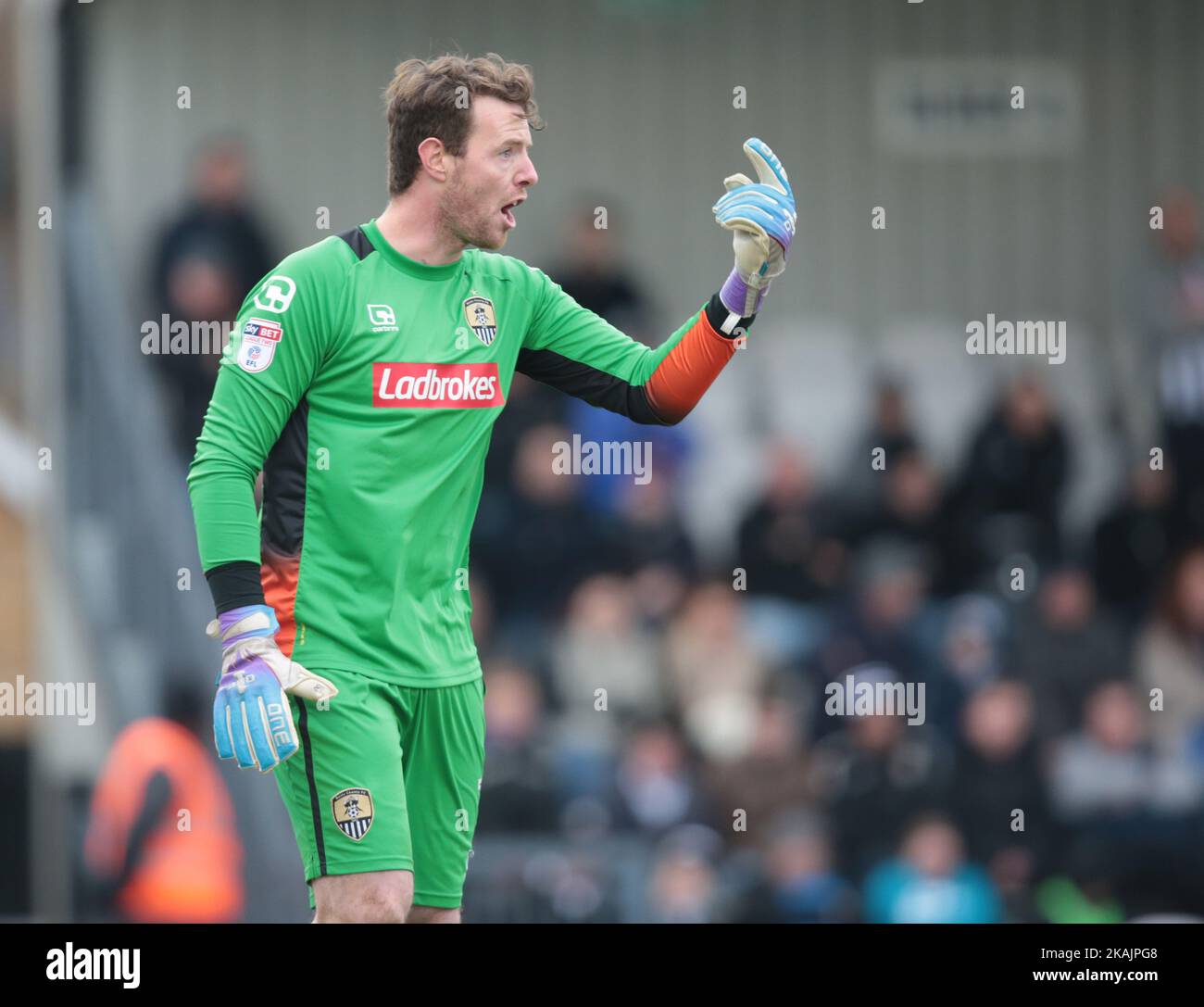 Adam Collin du comté de Notts lors de la coupe Emirates FA - Premier match rond entre Boreham Wood et le comté de Notts à Meadow Park, Borehamwood, Angleterre, le 6 novembre 2016. (Photo de Kieran Galvin/NurPhoto) *** Veuillez utiliser le crédit du champ de crédit *** Banque D'Images