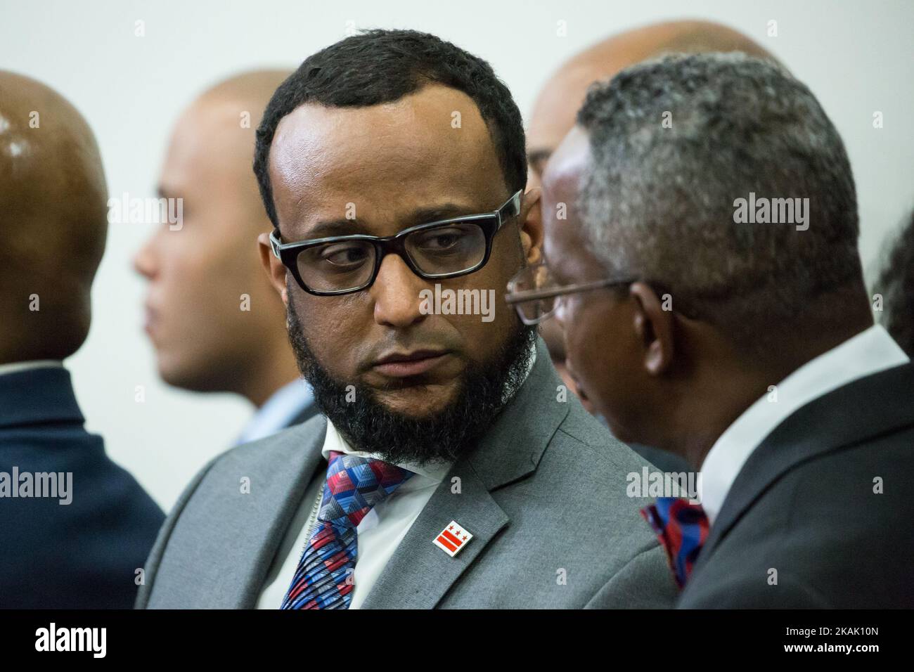 Le médecin légiste en chef de Washington, Dr Roger Mitchell Jr., a été invité au Sommet des gardiens de mon frère, dans l'Auditorium de la Cour du Sud de l'immeuble Eisenhower de la Maison Blanche, à Washington, DC, sur 14 décembre 2016. (Photo de Cheriss May/NurPhoto) *** Veuillez utiliser le crédit du champ de crédit *** Banque D'Images