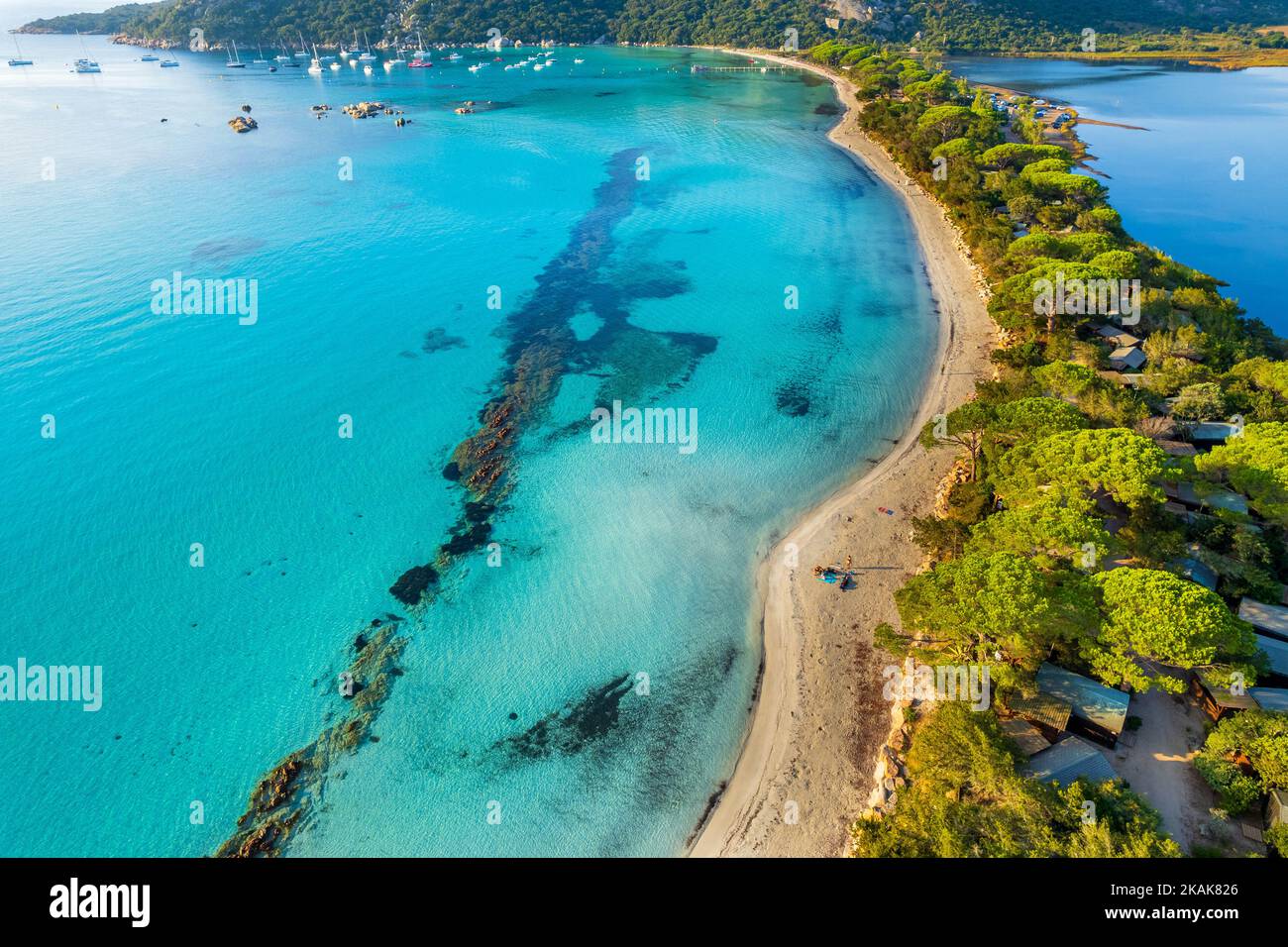 France, Corse-du-Sud (2A) vue aérienne de la plage de Santa Giulia Banque D'Images