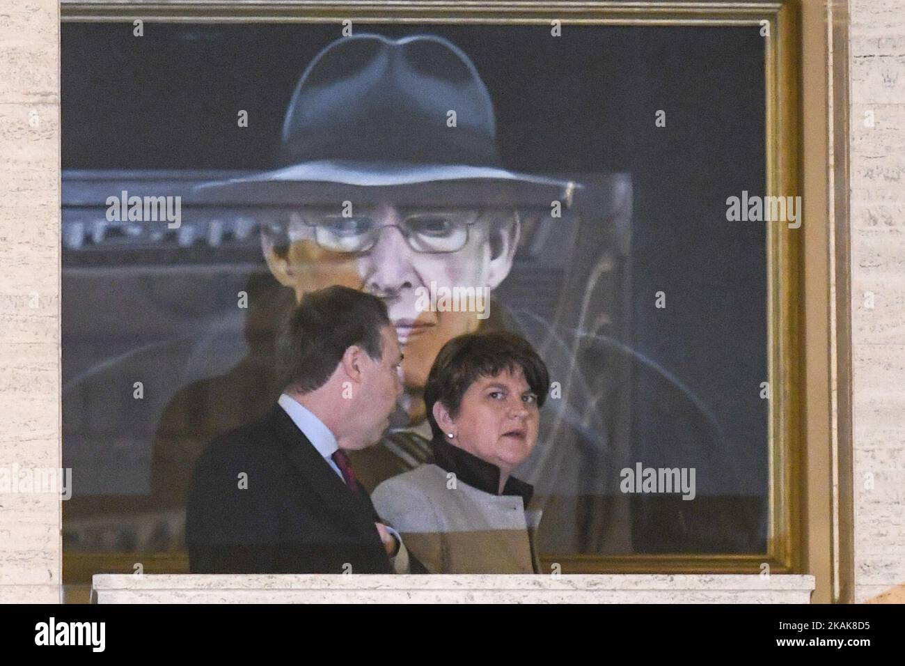 Arlene Foster, leader du Parti unioniste démocratique (DUP), s'exprimant devant une session plénière de l'Assemblée à Stormont à Belfast. Le lundi 16 janvier 2017, à Belfast, Irlande du Nord, Royaume-Uni. Photo par Artur Widak *** Veuillez utiliser le crédit du champ de crédit *** Banque D'Images