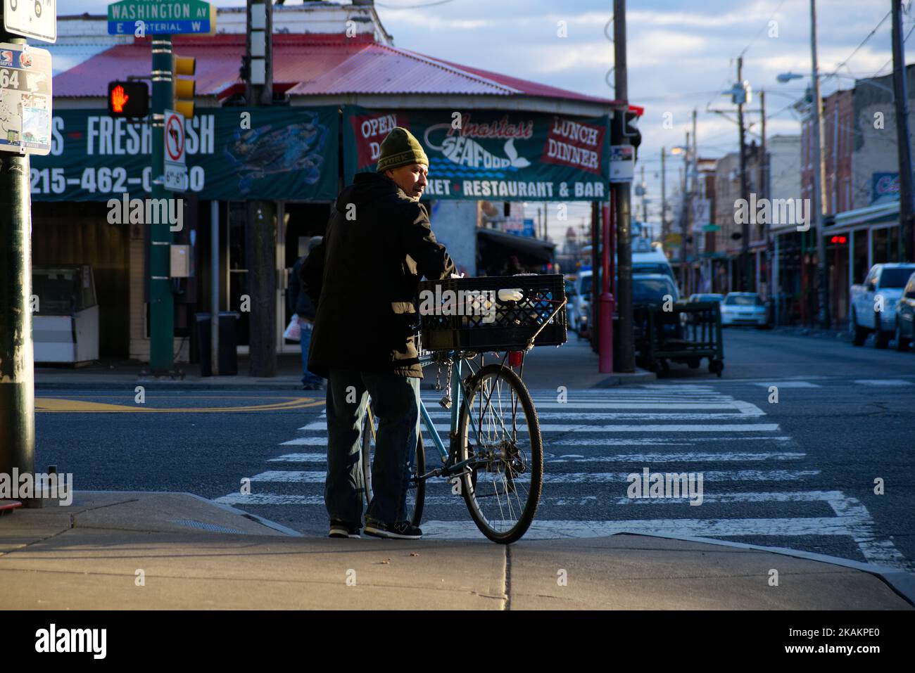 Plusieurs magasins appartenant à des immigrants le long du marché italien historique de South Philadelphia, PA, États-Unis sont restés fermés sur 16 février 2017 pour protester contre la présidence Trump. (Photo de Bastiaan Slabbers/NurPhoto) *** Veuillez utiliser le crédit du champ de crédit *** Banque D'Images