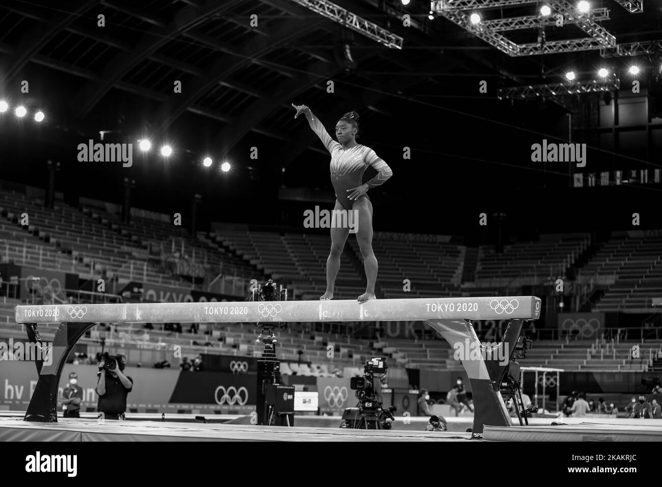 03rd AOÛT 2021 - TOKYO, JAPON: Simone BILES des États-Unis se produit au rayon de l'équilibre des femmes lors des finales des appareils de gymnastique artistique aux Jeux Olympiques de Tokyo 2020 (photo de Mickael Chavet/RX) Banque D'Images