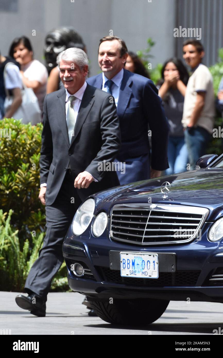 Le ministre des Affaires étrangères de l'Espagne, Alfonso Dastis Quecedo arrive dans le bâtiment du ministère des Affaires étrangères de 17 mars 2017 à Mexico (Mexique) (photo de Carlos Tischler/NurPhoto) *** Veuillez utiliser le crédit du secteur de crédit *** Banque D'Images