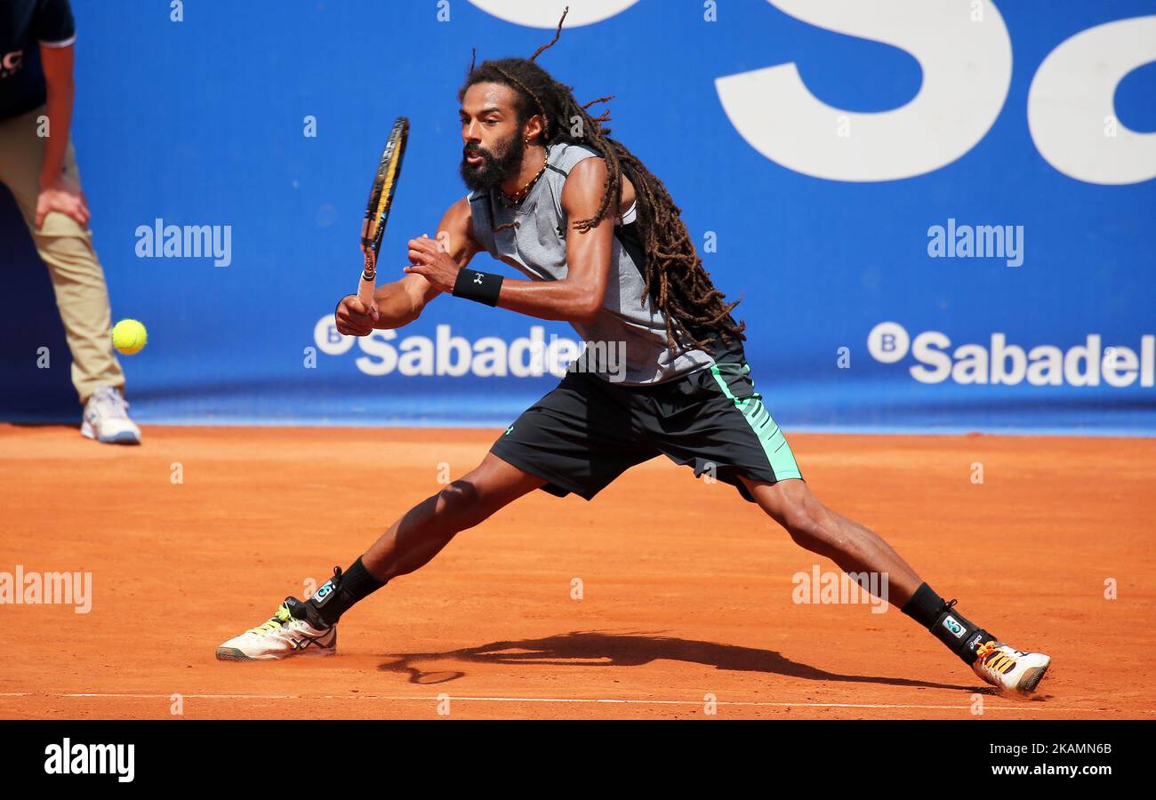Dustin Brown pendant le match contre Bernard Tomic correspondant à l'Open de Barcelone Banc Sabadell, sur 25 avril 2017. (Photo par Urbanandsport/NurPhoto) *** Veuillez utiliser le crédit du champ de crédit *** Banque D'Images