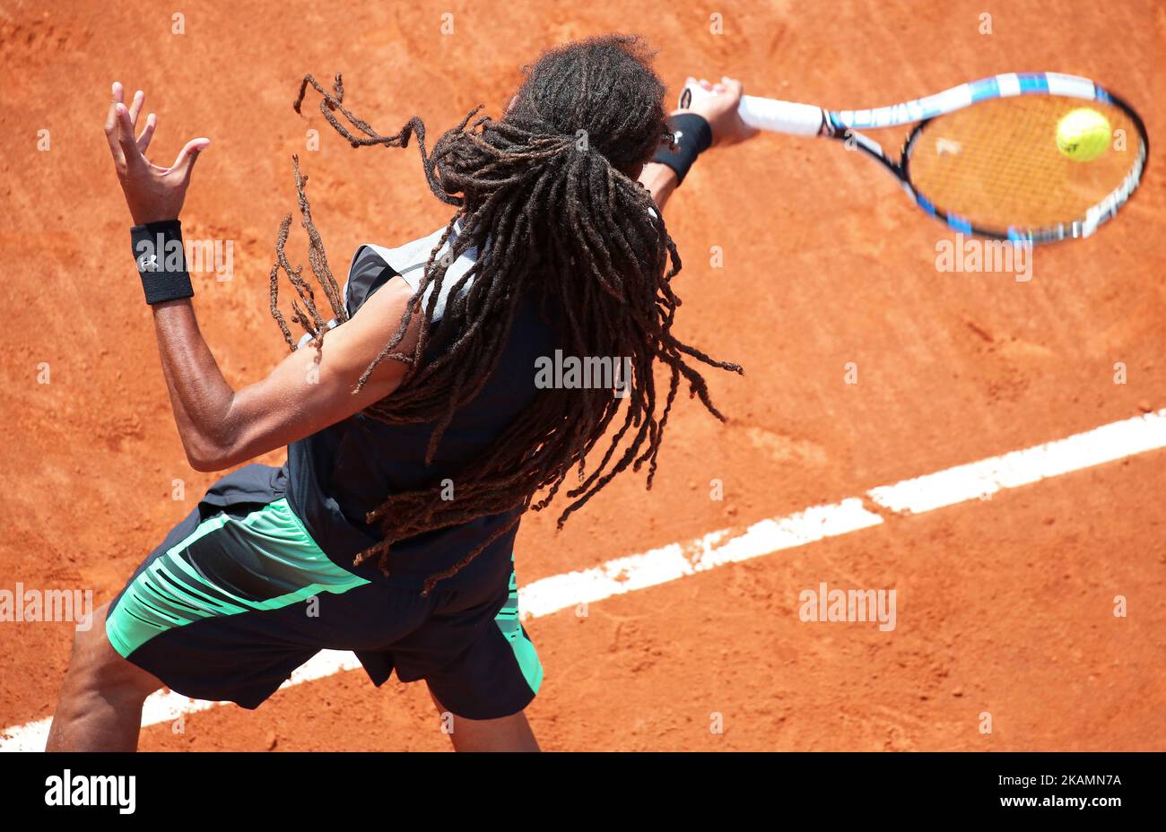 Dustin Brown pendant le match contre Bernard Tomic correspondant à l'Open de Barcelone Banc Sabadell, sur 25 avril 2017. (Photo par Urbanandsport/NurPhoto) *** Veuillez utiliser le crédit du champ de crédit *** Banque D'Images
