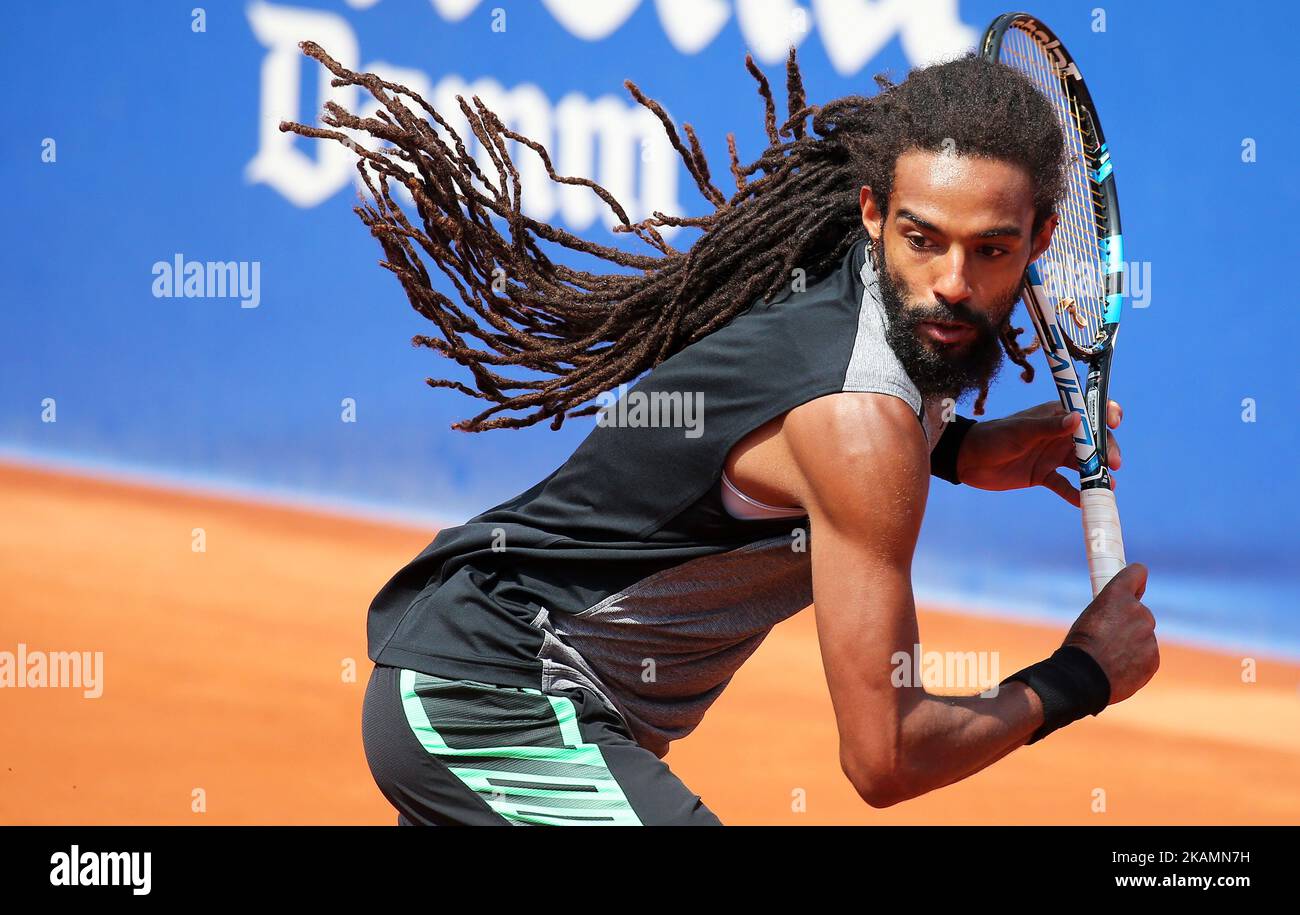 Dustin Brown pendant le match contre Bernard Tomic correspondant à l'Open de Barcelone Banc Sabadell, sur 25 avril 2017. (Photo par Urbanandsport/NurPhoto) *** Veuillez utiliser le crédit du champ de crédit *** Banque D'Images