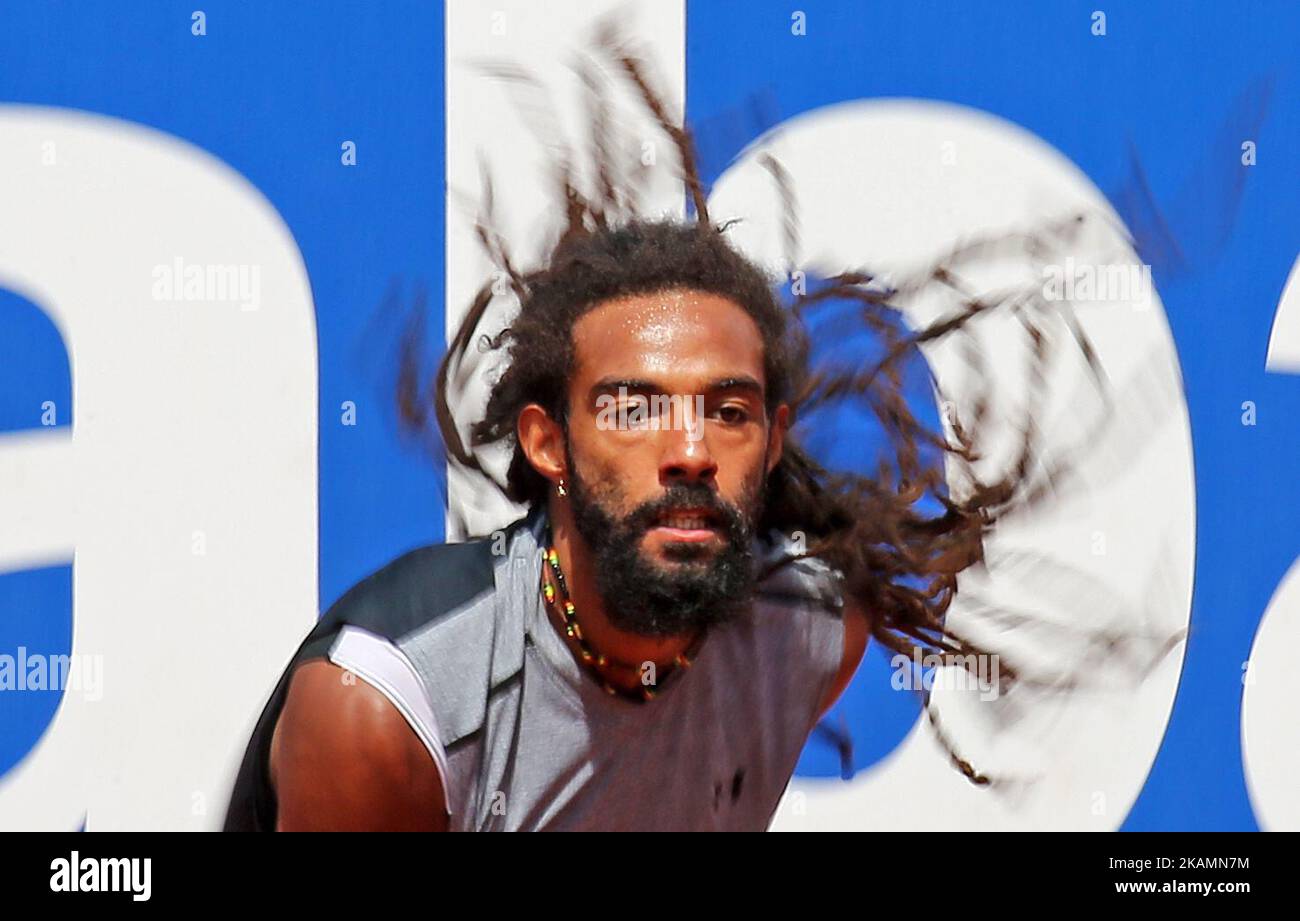 Dustin Brown pendant le match contre Bernard Tomic correspondant à l'Open de Barcelone Banc Sabadell, sur 25 avril 2017. (Photo par Urbanandsport/NurPhoto) *** Veuillez utiliser le crédit du champ de crédit *** Banque D'Images