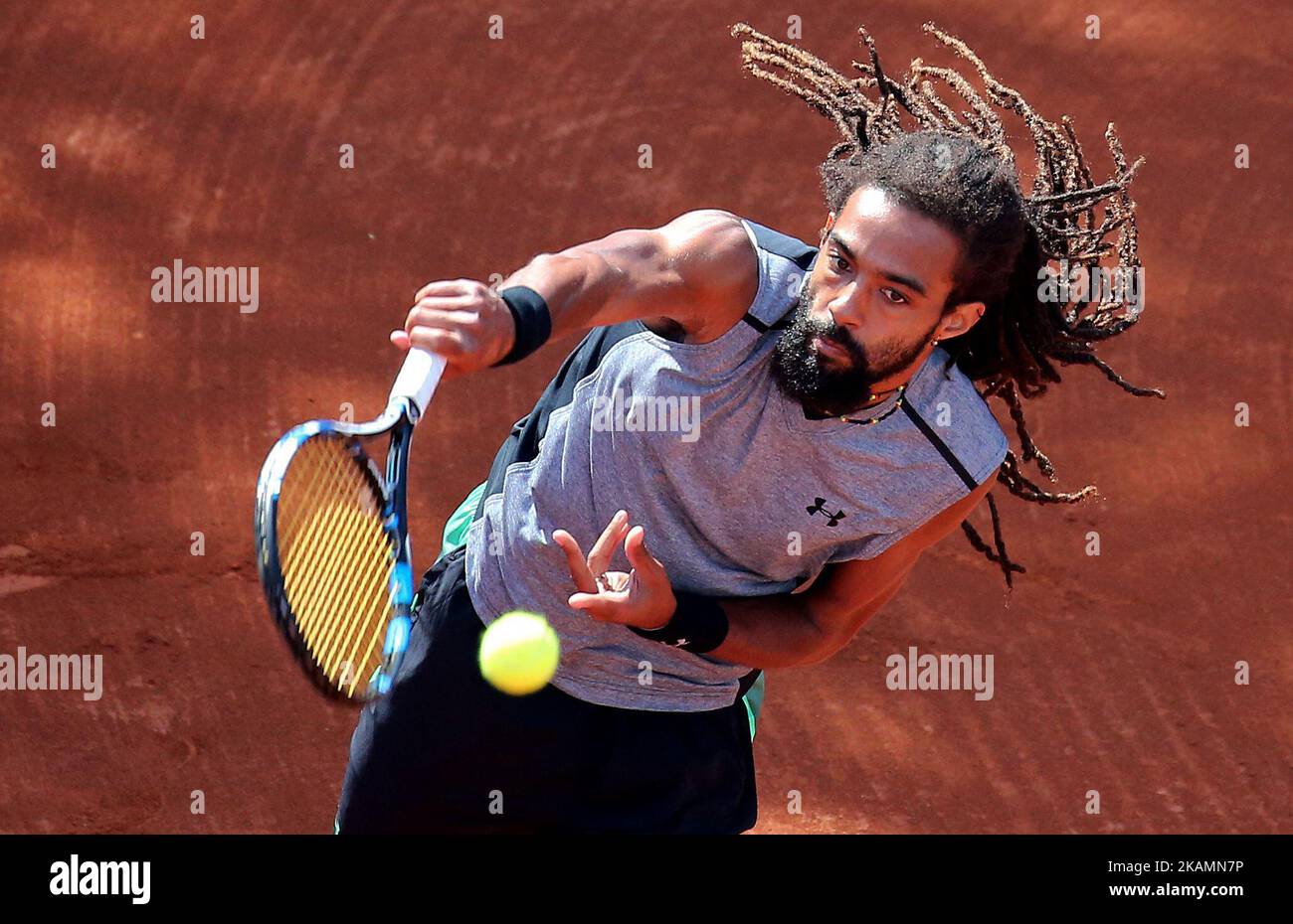 Dustin Brown pendant le match contre Bernard Tomic correspondant à l'Open de Barcelone Banc Sabadell, sur 25 avril 2017. (Photo par Urbanandsport/NurPhoto) *** Veuillez utiliser le crédit du champ de crédit *** Banque D'Images