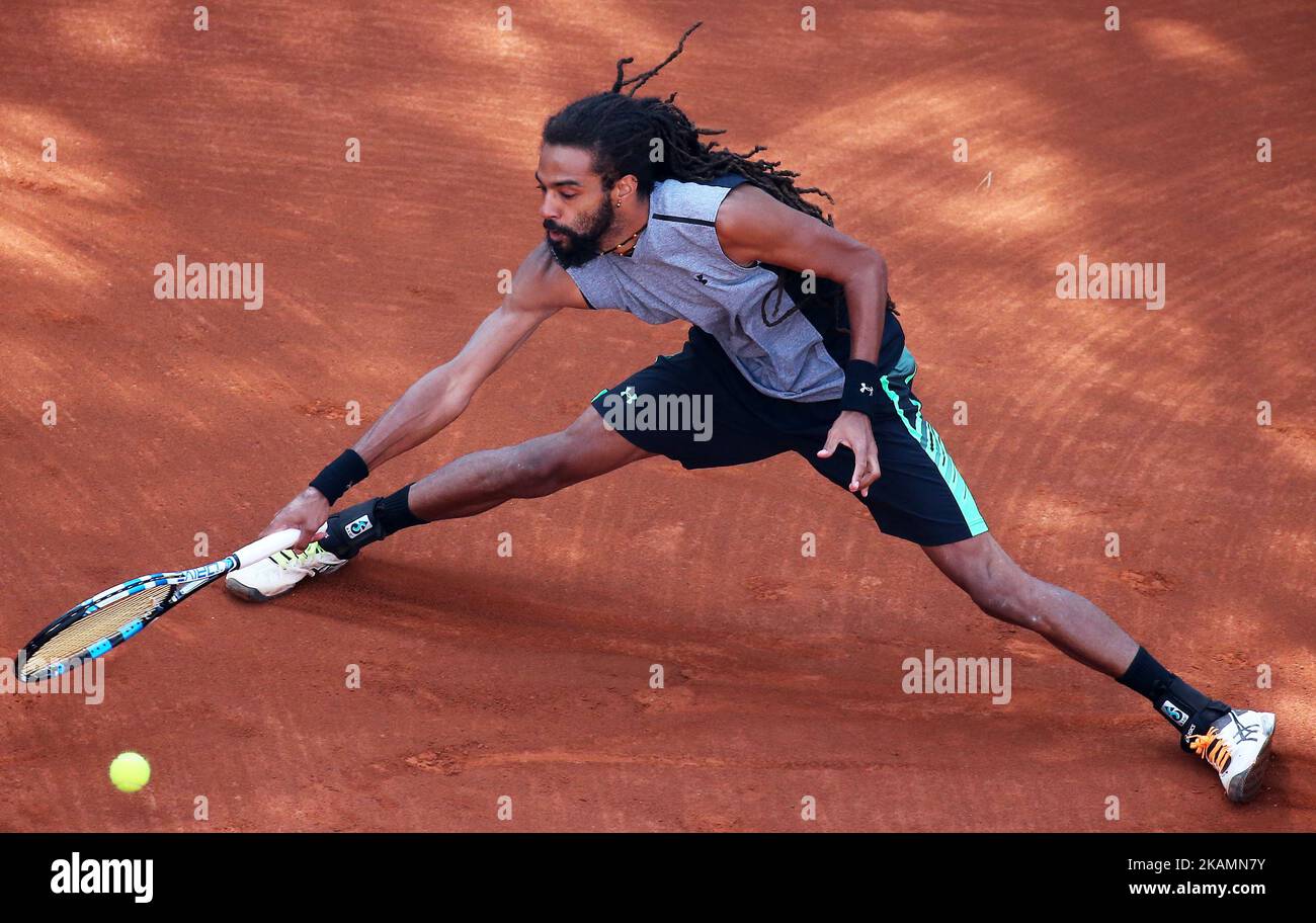 Dustin Brown pendant le match contre Bernard Tomic correspondant à l'Open de Barcelone Banc Sabadell, sur 25 avril 2017. (Photo par Urbanandsport/NurPhoto) *** Veuillez utiliser le crédit du champ de crédit *** Banque D'Images
