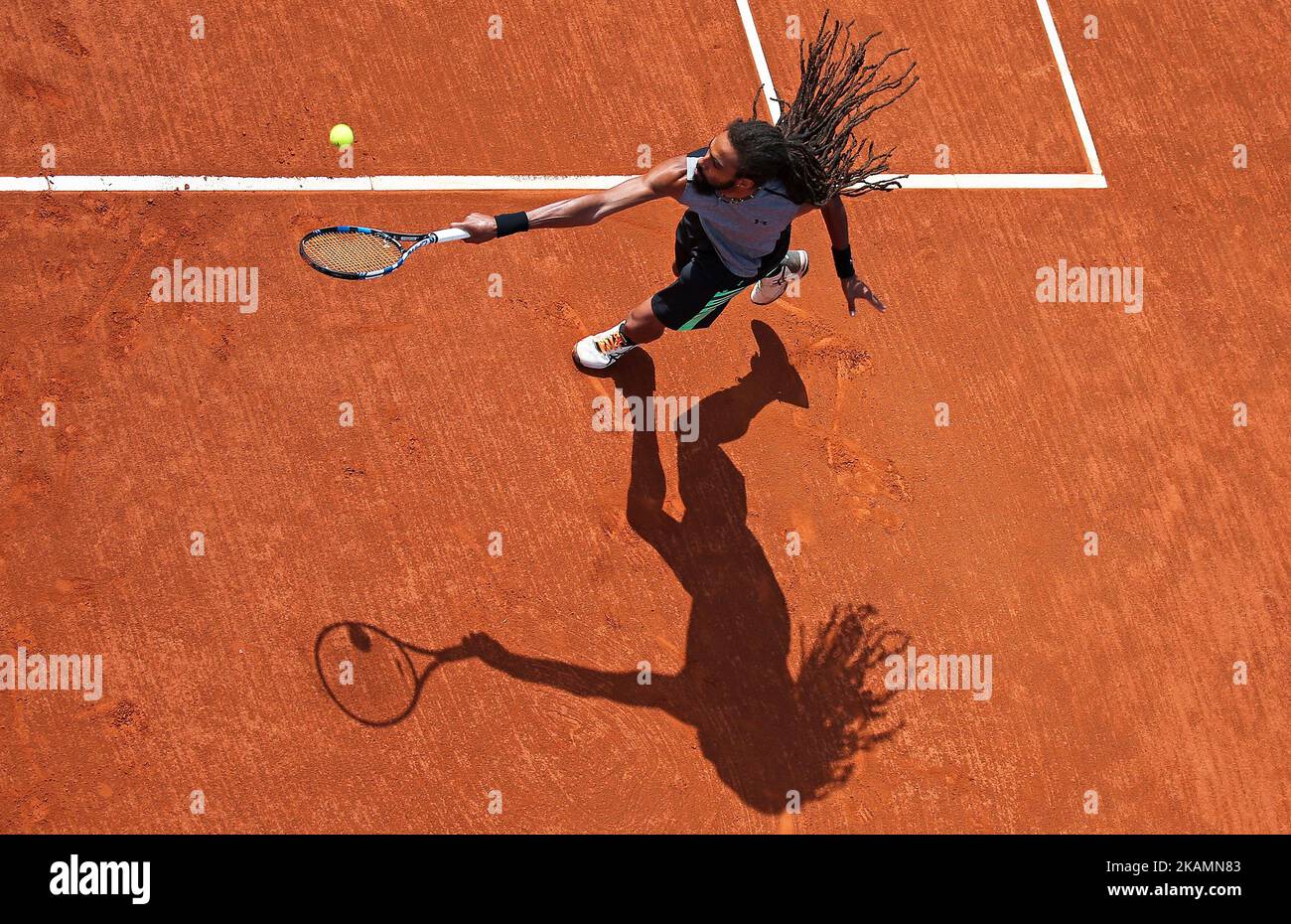 Dustin Brown pendant le match contre Bernard Tomic correspondant à l'Open de Barcelone Banc Sabadell, sur 25 avril 2017. (Photo par Urbanandsport/NurPhoto) *** Veuillez utiliser le crédit du champ de crédit *** Banque D'Images