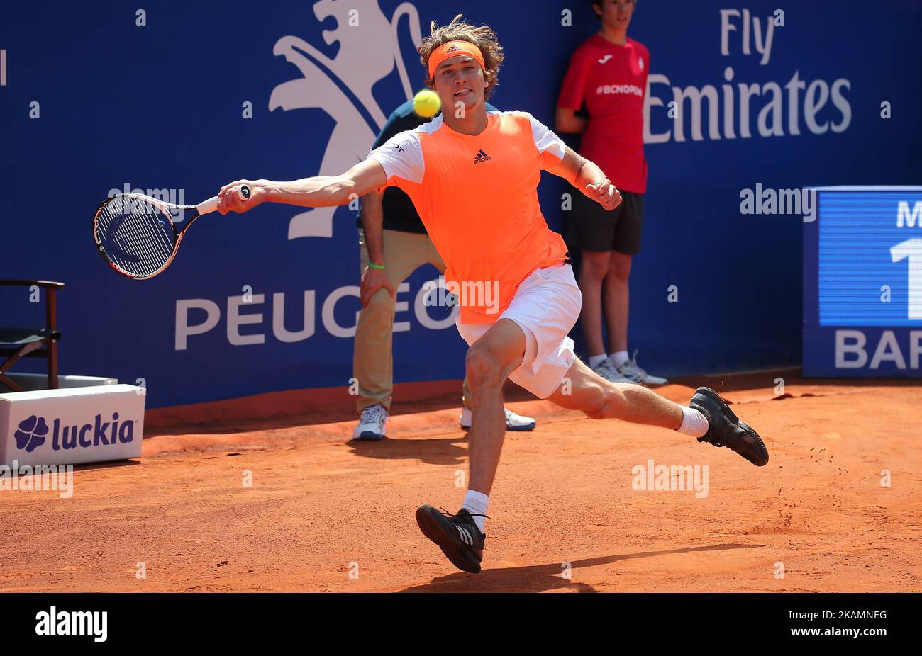 Alexandre Zverev pendant le match contre Nicolas Almagro correspondant à l'Open de Barcelone Banc Sabadell, sur 25 avril 2017. (Photo par Urbanandsport/NurPhoto) *** Veuillez utiliser le crédit du champ de crédit *** Banque D'Images
