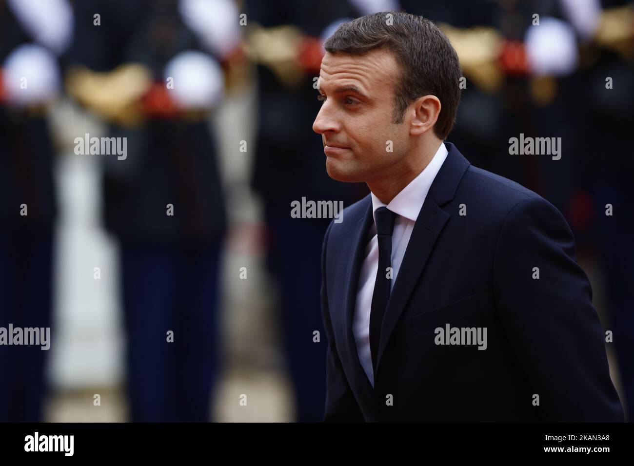 Le président français nouvellement élu Emmanuel Macron arrive au Palais présidentiel de l'Elysée pour les cérémonies de passation de pouvoir et d'inauguration sur 14 mai 2017 à Paris. (Photo de Mehdi Taamallah/NurPhoto) *** Veuillez utiliser le crédit du champ de crédit *** Banque D'Images