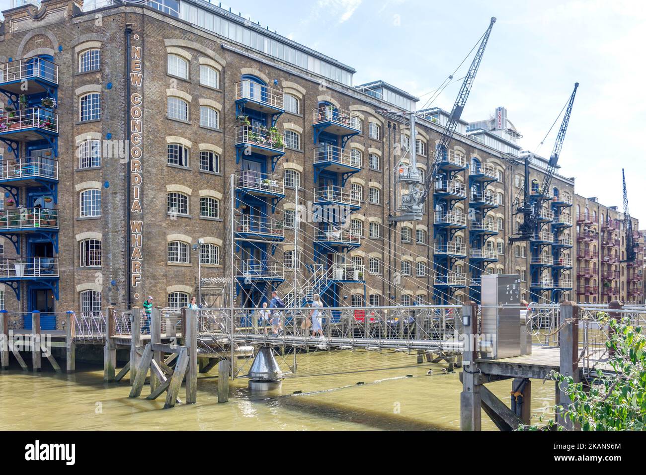 Pont de St Saveurs Dock, St Saveurs Dock, Bermondsey, le quartier londonien de Southwark, Grand Londres, Angleterre, Royaume-Uni Banque D'Images