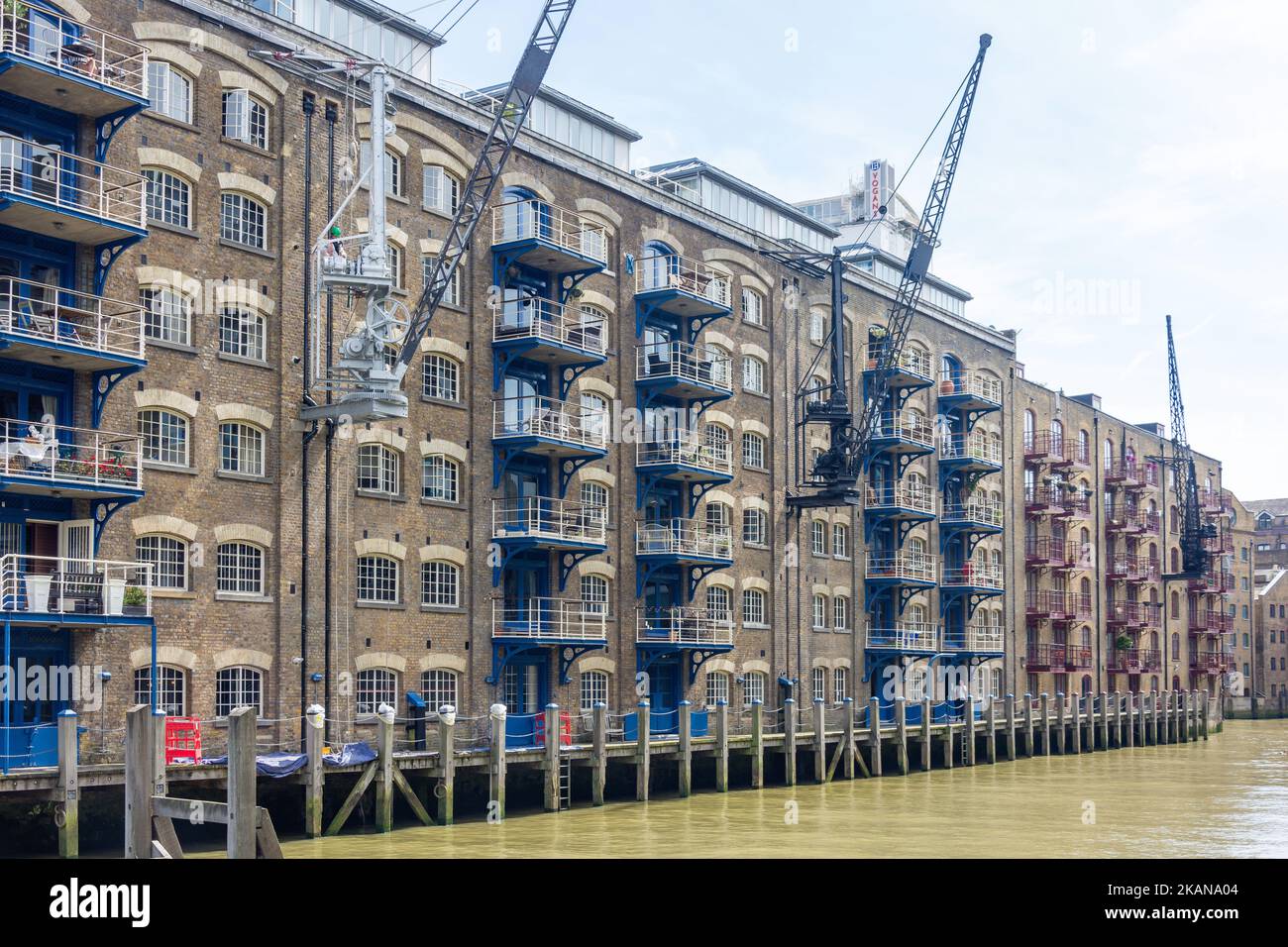New Concordia Wharf Apartments, St Saviors Dock, Bermondsey, le quartier londonien de Southwark, Grand Londres, Angleterre, Royaume-Uni Banque D'Images