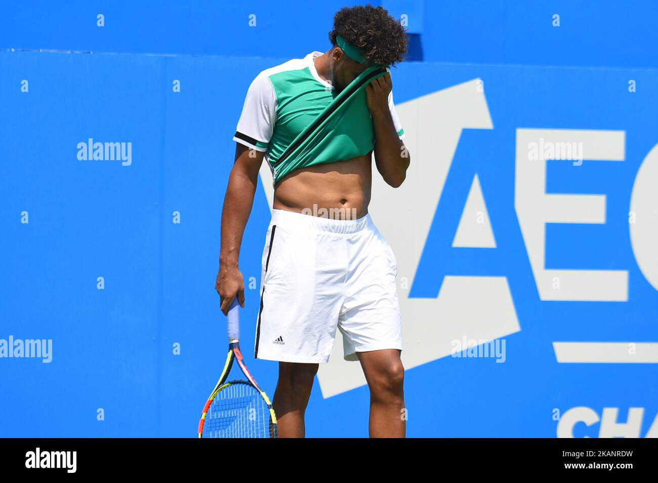 JO-Wilfried Tsonga (FRA) lors de la première manche des Championnats AEGON 2017 au Queen's Club, Londres on 18 juin 2017. (Photo d'Alberto Pezzali/NurPhoto) *** Veuillez utiliser le crédit du champ de crédit *** Banque D'Images