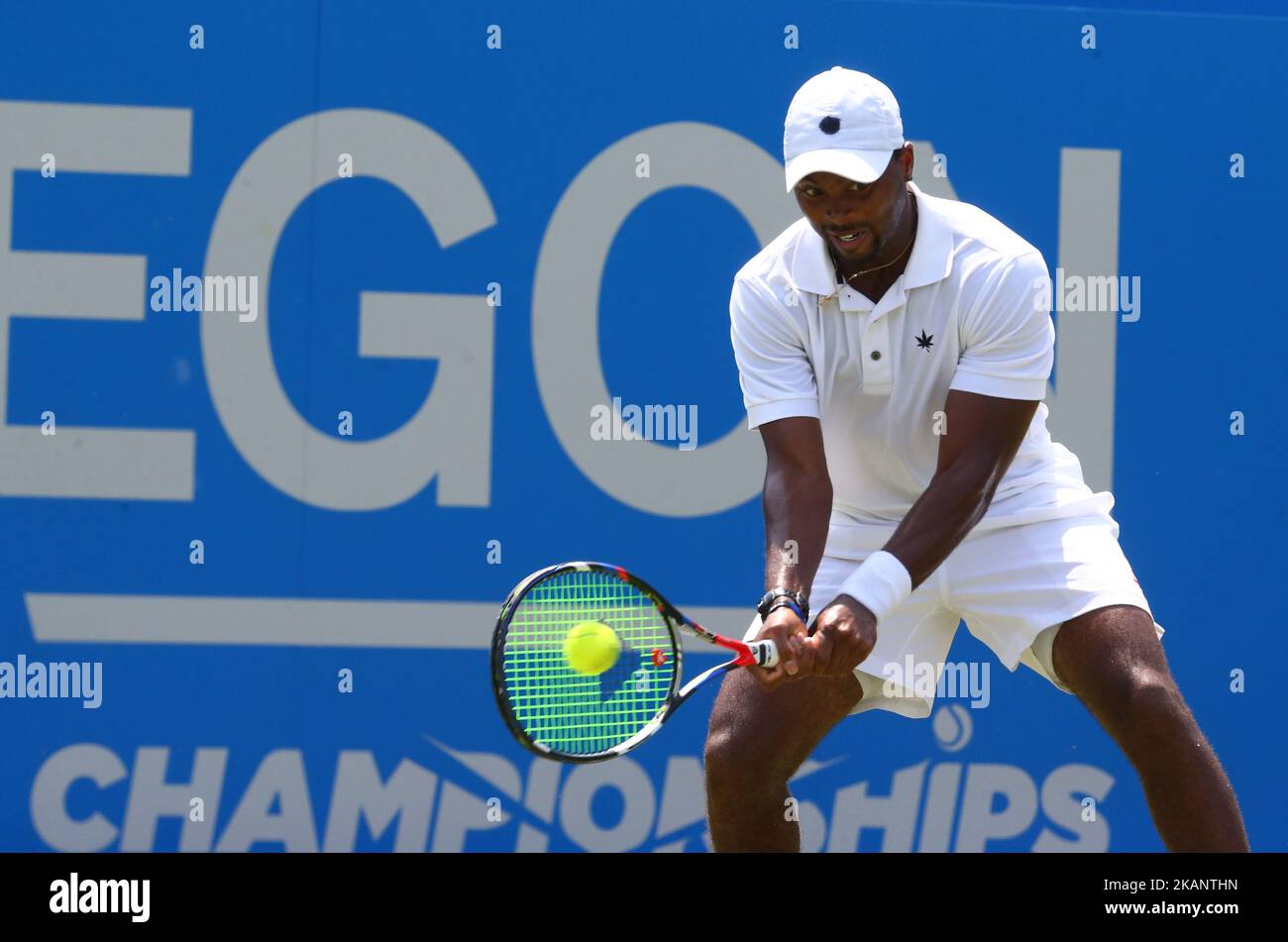 Donald Young (USA) contre Viktor Toicki SRB lors de la deuxième partie du troisième jour des Championnats ATP Aegon au Queen's Club à l'ouest de Londres sur 21 juin 2017 (photo de Kieran Galvin/NurPhoto) *** Veuillez utiliser le crédit du champ de crédit *** Banque D'Images