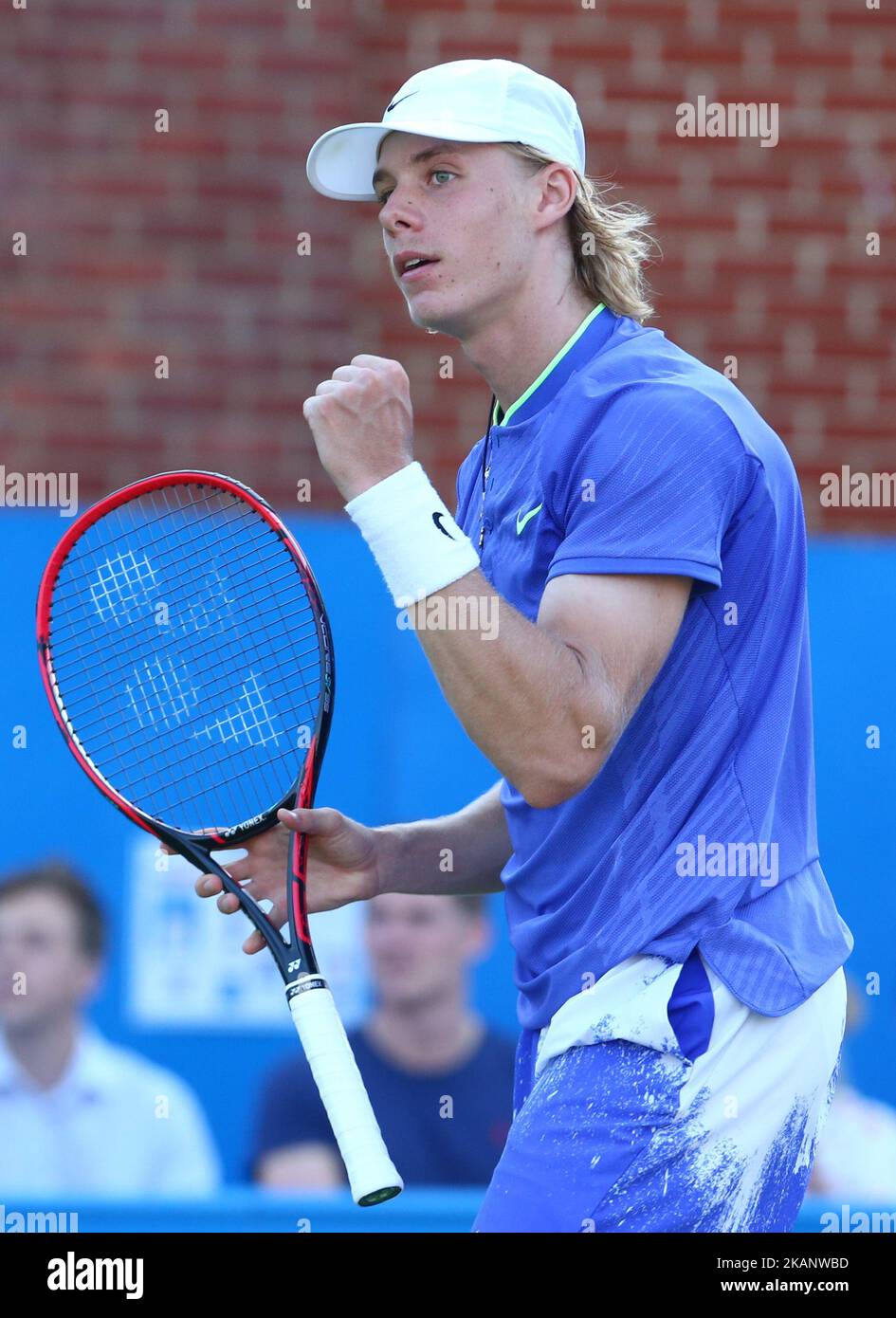 Denis Shapovalov (CAN) againstTomas Berdych CZE lors de la deuxième partie du troisième jour des Championnats ATP Aegon au Queen's Club à l'ouest de Londres sur 21 juin 2017 (photo de Kieran Galvin/NurPhoto) *** Veuillez utiliser le crédit du champ de crédit *** Banque D'Images