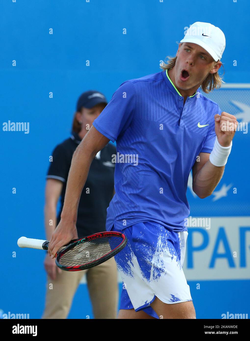 Denis Shapovalov (CAN) againstTomas Berdych CZE lors de la deuxième partie du troisième jour des Championnats ATP Aegon au Queen's Club à l'ouest de Londres sur 21 juin 2017 (photo de Kieran Galvin/NurPhoto) *** Veuillez utiliser le crédit du champ de crédit *** Banque D'Images