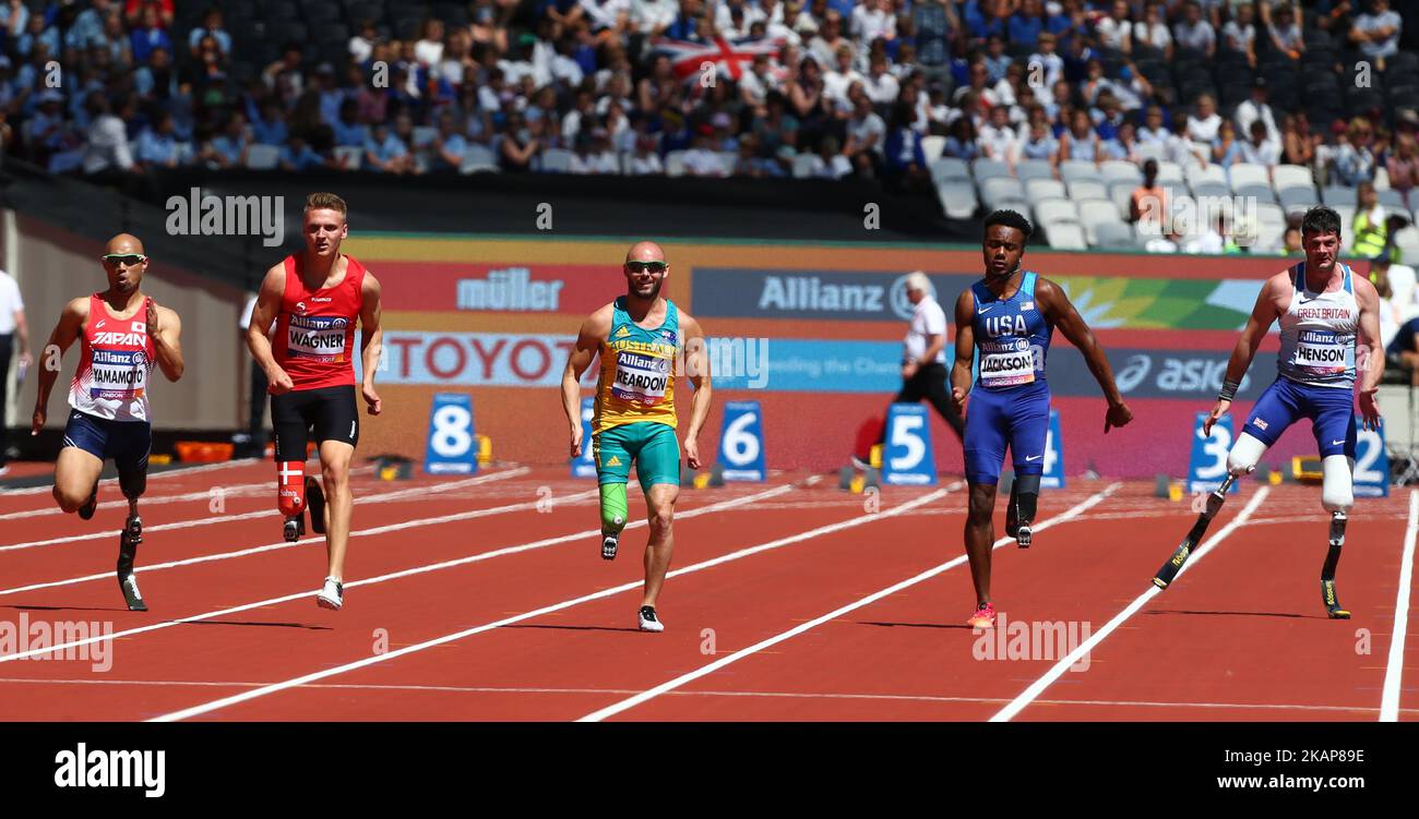 Le G-R Atsushi Yamamoto (JPN), Daniel Wagner (DEN), Scott Reardon (AUS), Desmond Jackson 9USA) et David Henson (GBR) participent aux Championnats du monde d'athlétisme Para 2during IPC de la série 1 de 100m T42 hommes au stade de Londres, à Londres, au Royaume-Uni, sur 17 juillet 2017. (Photo de Kieran Galvin/NurPhoto) *** Veuillez utiliser le crédit du champ de crédit *** Banque D'Images