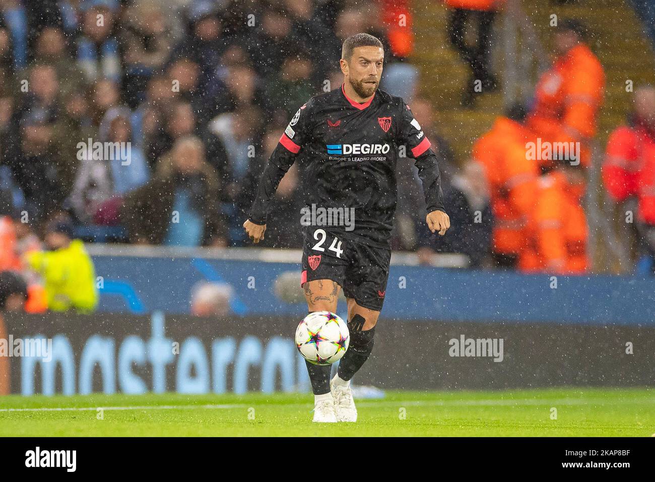 Manchester, Royaume-Uni. 2nd novembre 2022. Alejandro Gomez (24) de Séville en action lors du match G de l'UEFA Champions League entre Manchester City et le Sevilla FC au Etihad Stadium, Manchester, le mercredi 2nd novembre 2022. (Crédit : Mike Morese | MI News) crédit : MI News & Sport /Alay Live News Banque D'Images