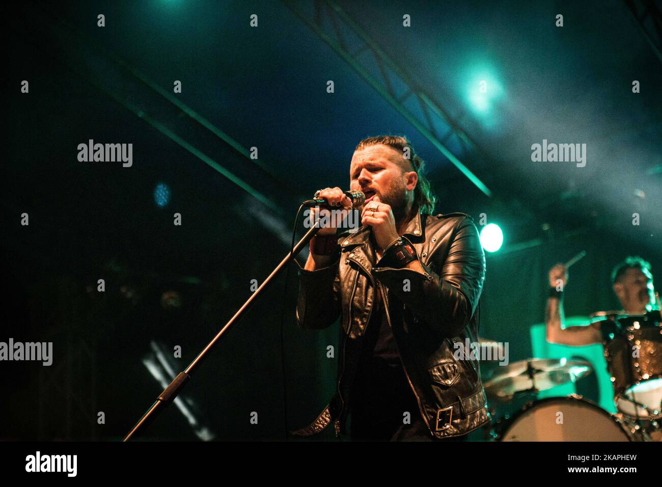 Jay Buchanan, du groupe américain de blues rock, fils rivaux, qui se produit en direct au concert de Carroponte à Milan, en Italie, sur 9 août 2017.(photo de Roberto Finizio/NurPhoto) *** Veuillez utiliser le crédit du champ de crédit *** Banque D'Images