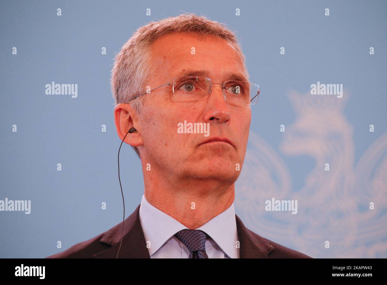 Le 25 août 2017, le PM polonais Beata Szydlo tient une conférence de presse à la Chancellerie avec le Secrétaire général de l'OTAN, Jens Stoltenberg. Monsieur Stoltenberg visitera la présence prolongée de l'OTAN dans la partie nord-est du pays, près de l'exclave russe de Kaliningrad. (Photo de Jaap Arriens/NurPhoto) Banque D'Images