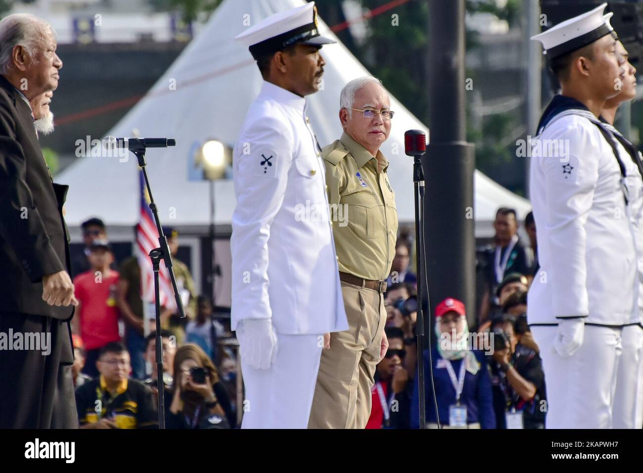 Le Premier ministre de Malaisie, Najib Razak, crie la proclamation de l'indépendance lors des célébrations de la Journée nationale de 60th sur la place Merdeka à Kuala Lumpur, en Malaisie, sur 31 août 2017 (photo de Chris Jung/NurPhoto) Banque D'Images