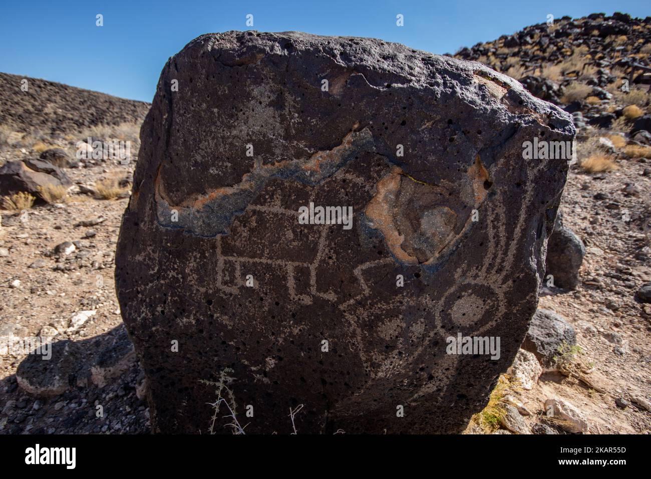 Un gros plan d'un ancien pétroglyphe à Boca Negra Canyon au Nouveau-Mexique Banque D'Images