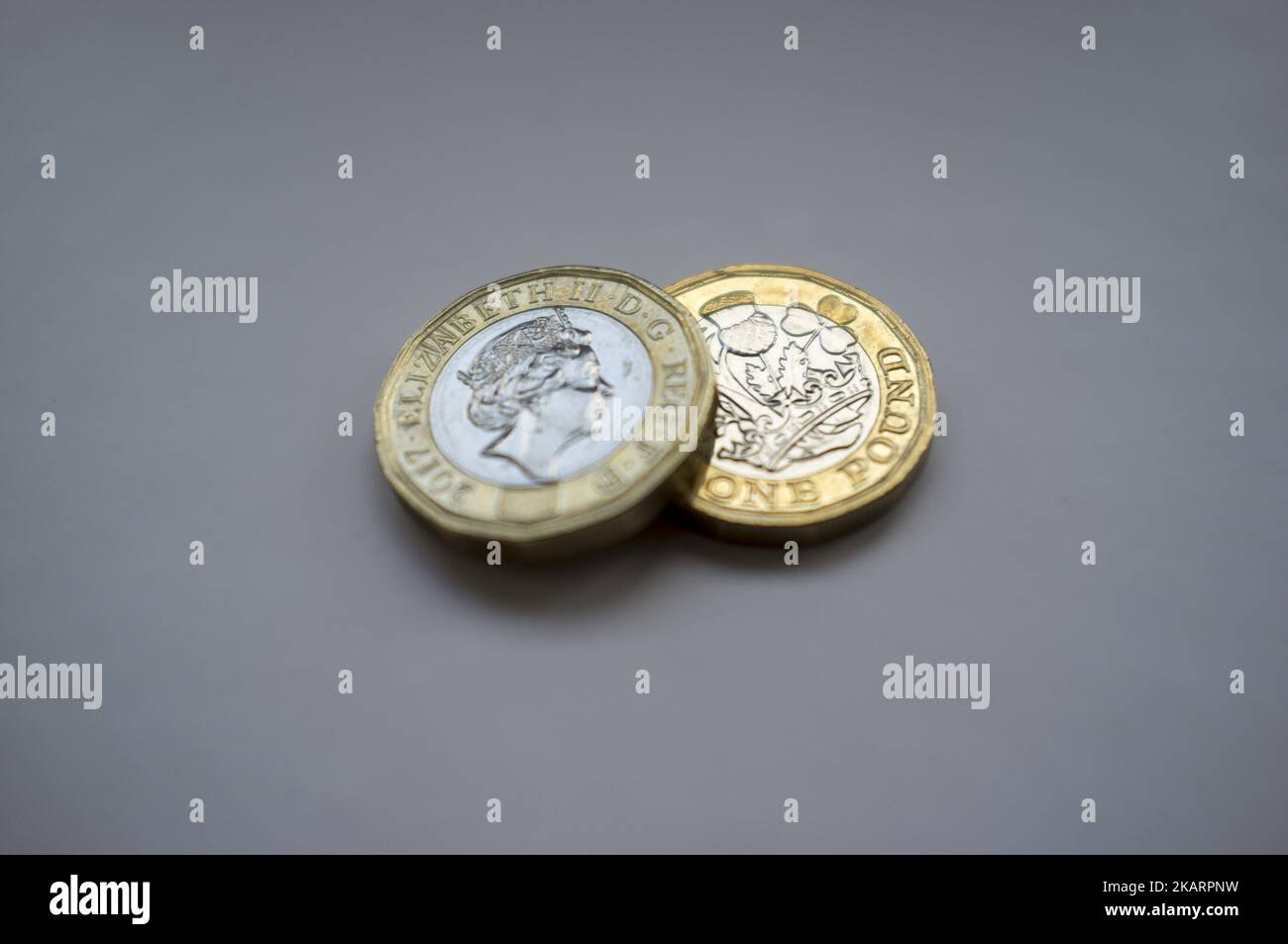 Royaume-Uni : les premières pièces de monnaie à l'effigie du roi Charles III dévoilées - Le Parisien Royaume-Uni : les premières pièces de monnaie à l'effigie du roi Charles III dévoilées - Le Parisien